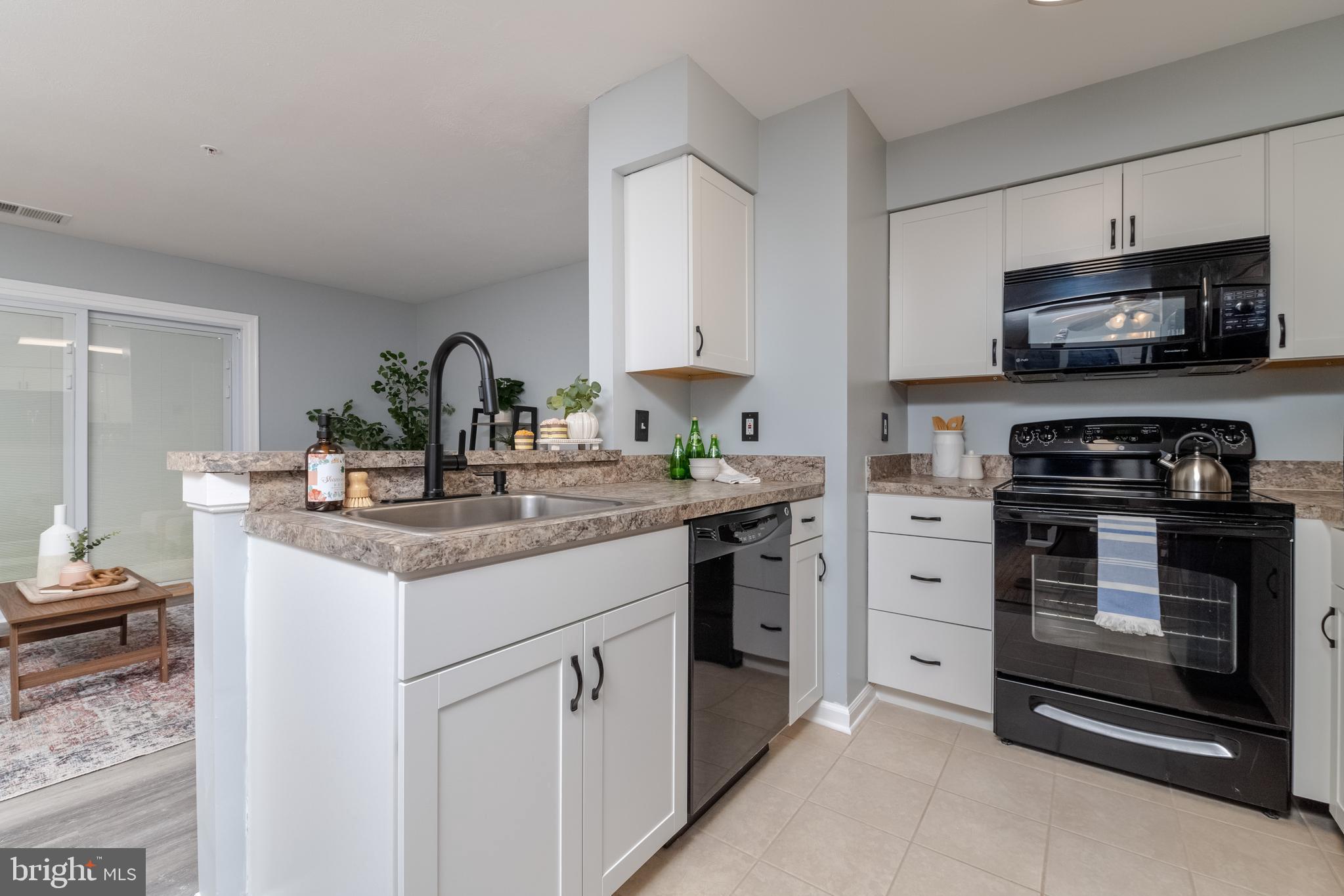 RIVERSIDE PARK - Residential