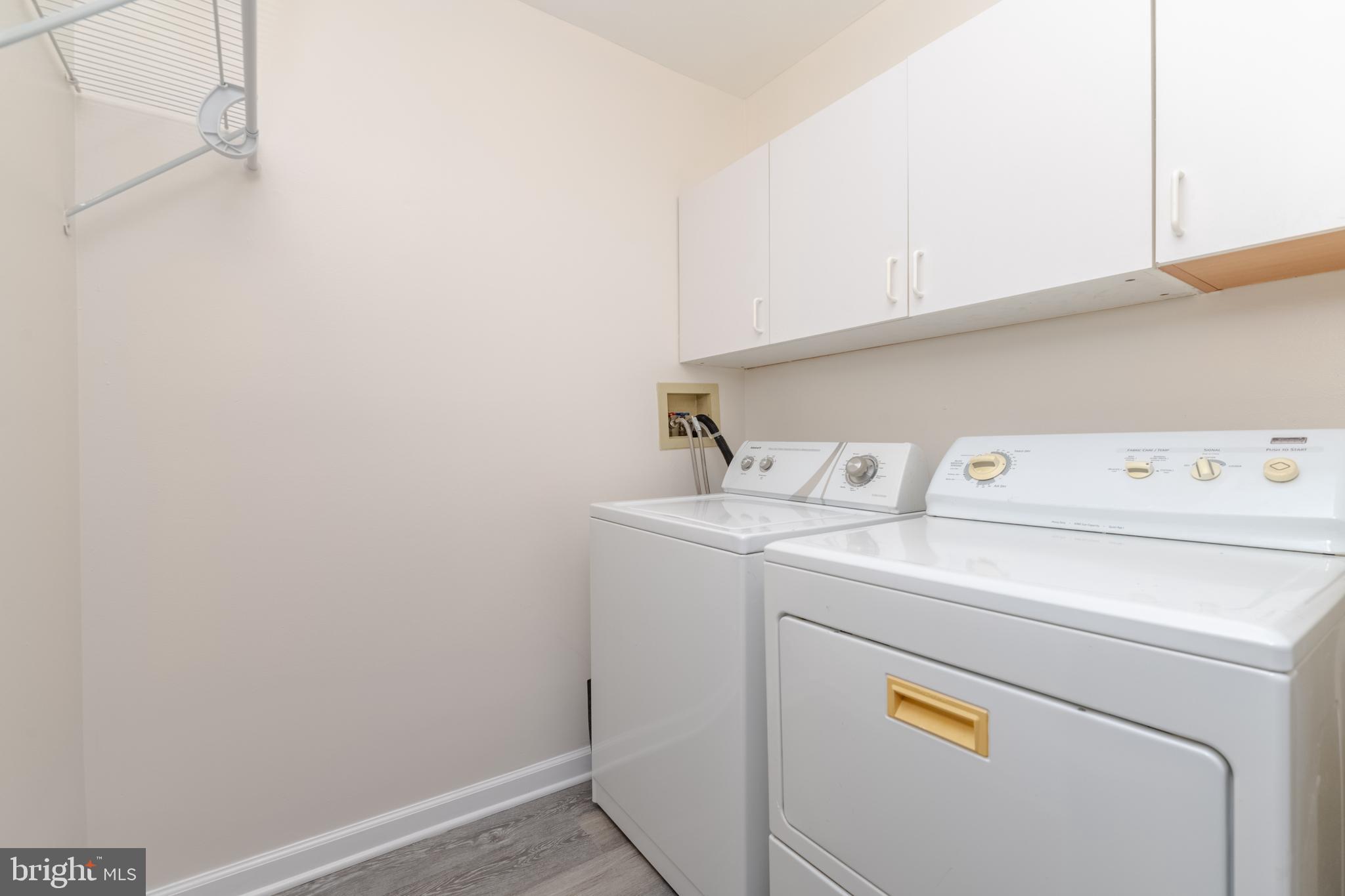 RIVERSIDE PARK - Residential