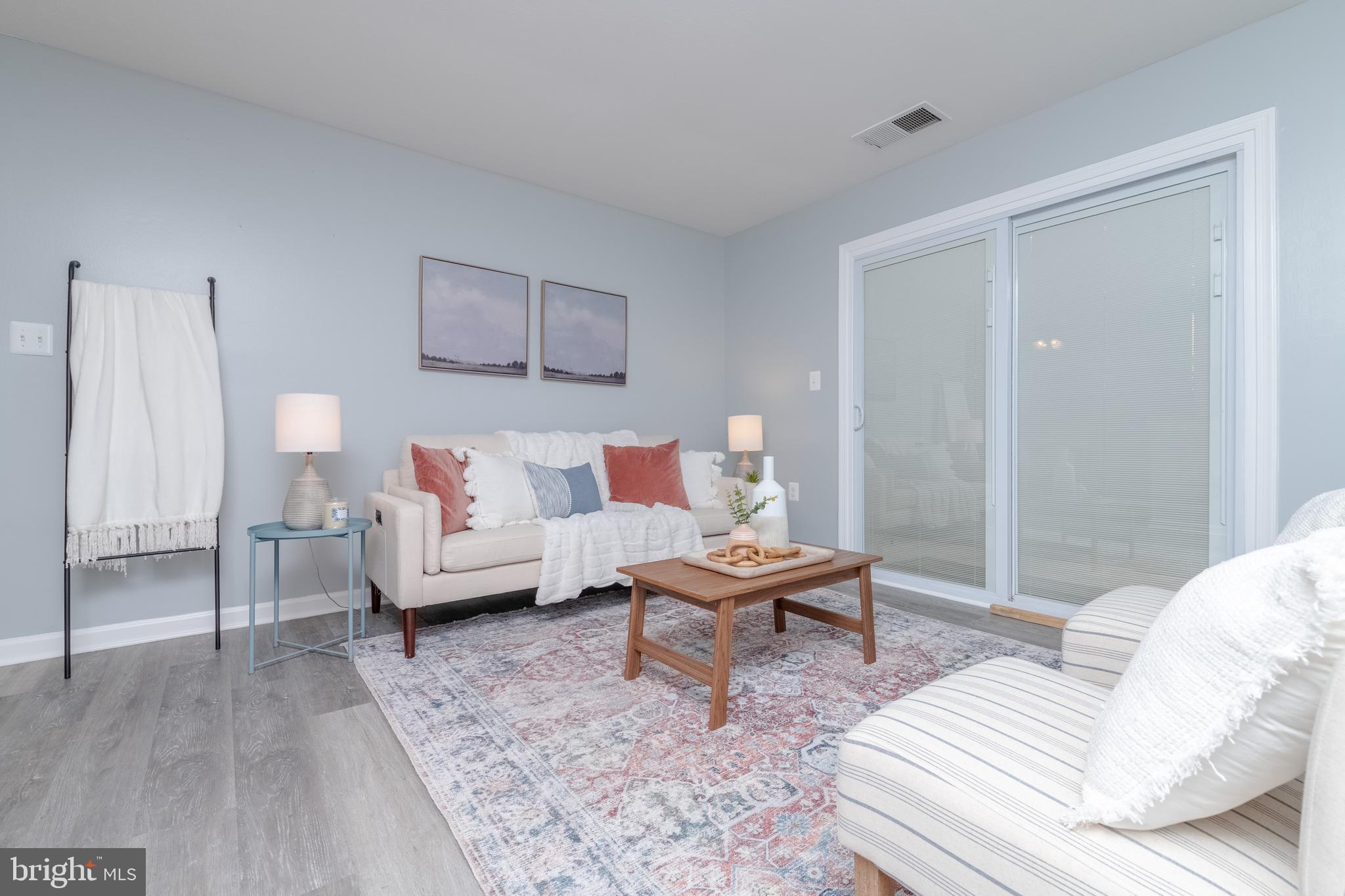 RIVERSIDE PARK - Residential