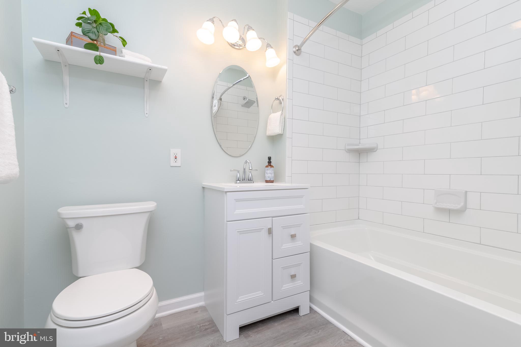 RIVERSIDE PARK - Residential