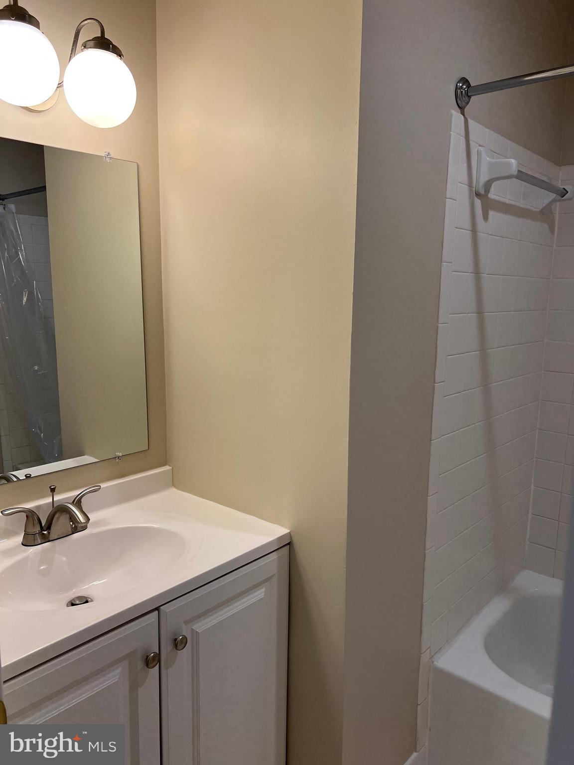 DAVENTRY - Residential Lease