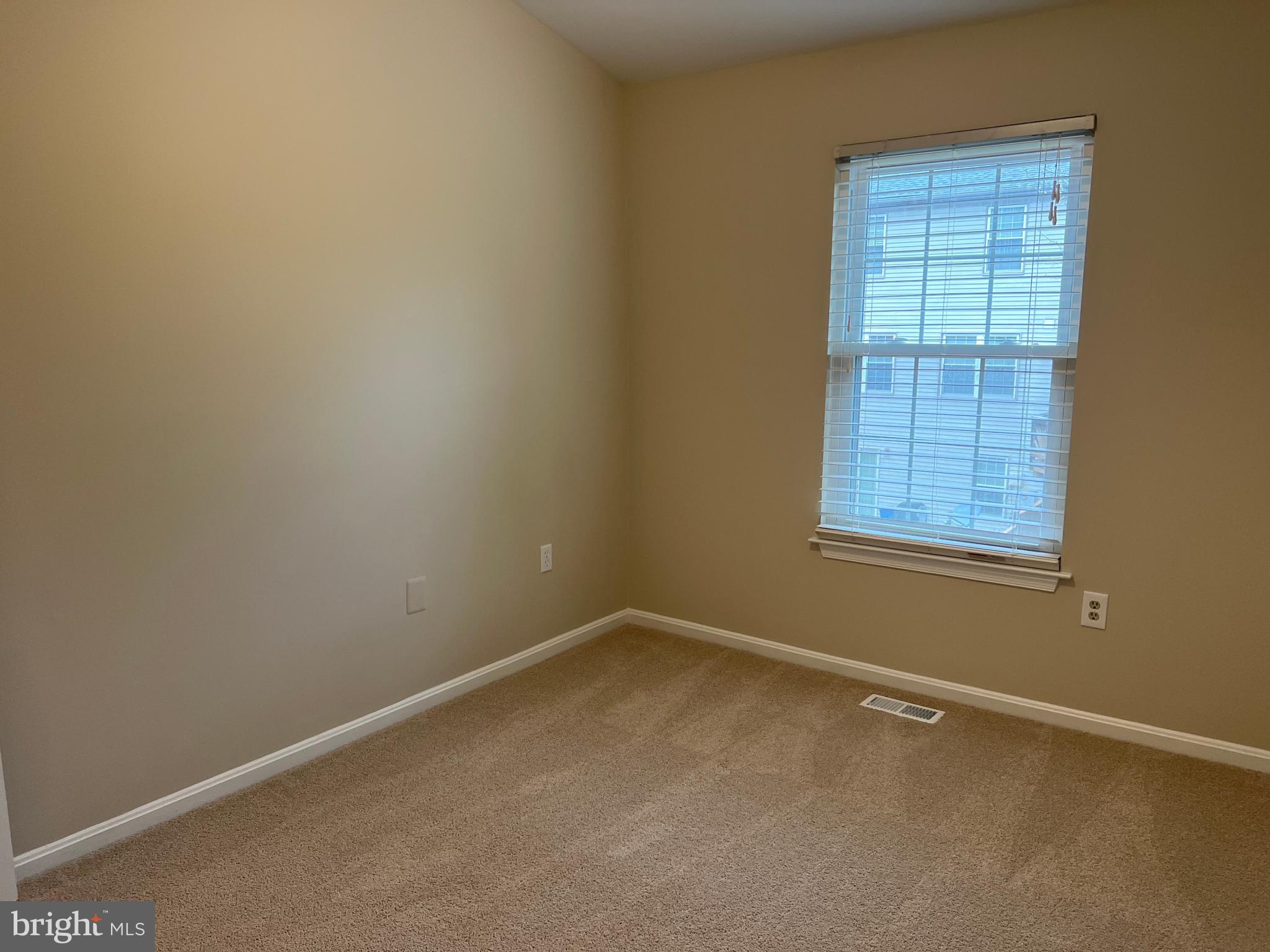 DAVENTRY - Residential Lease