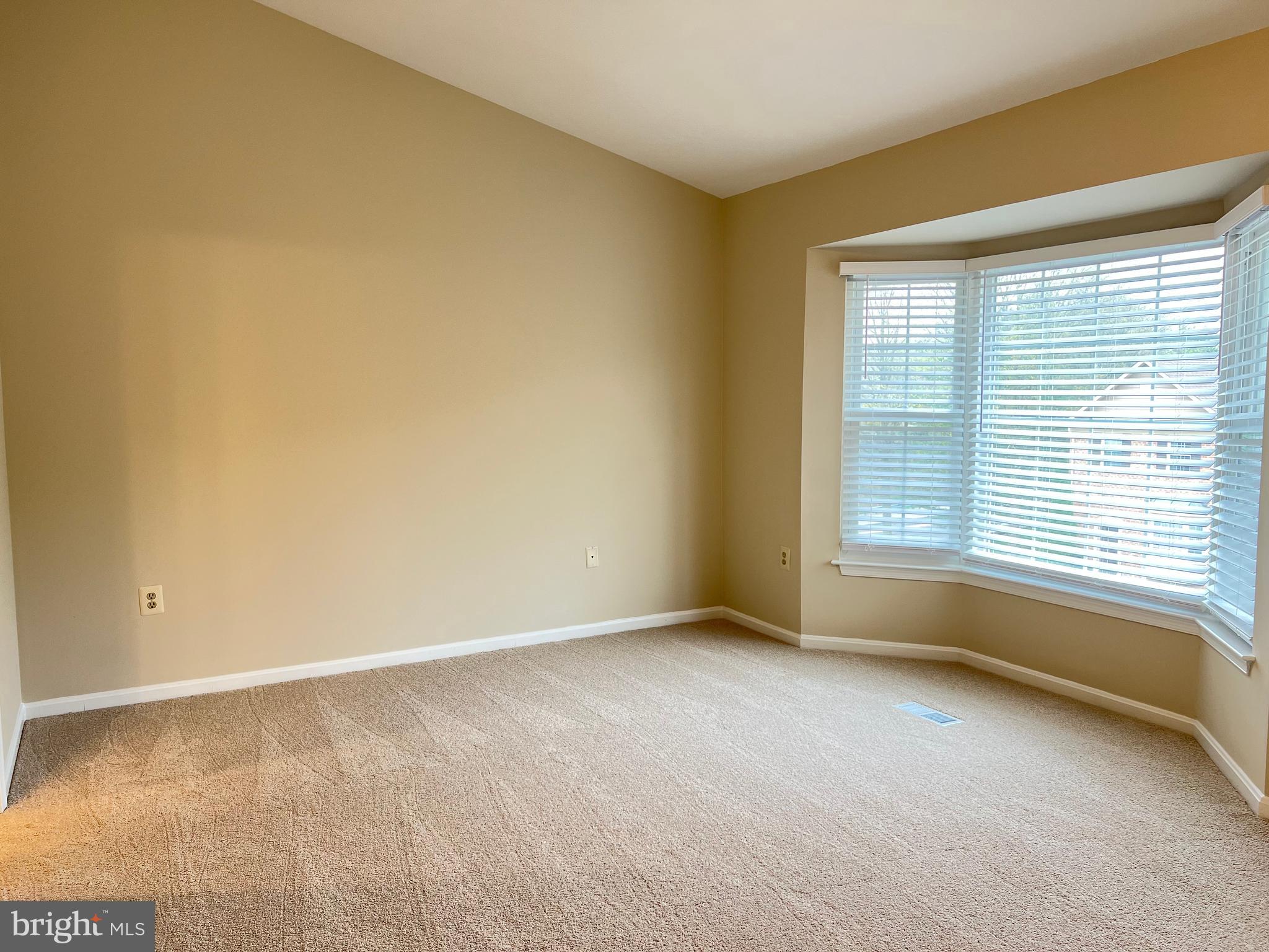 DAVENTRY - Residential Lease