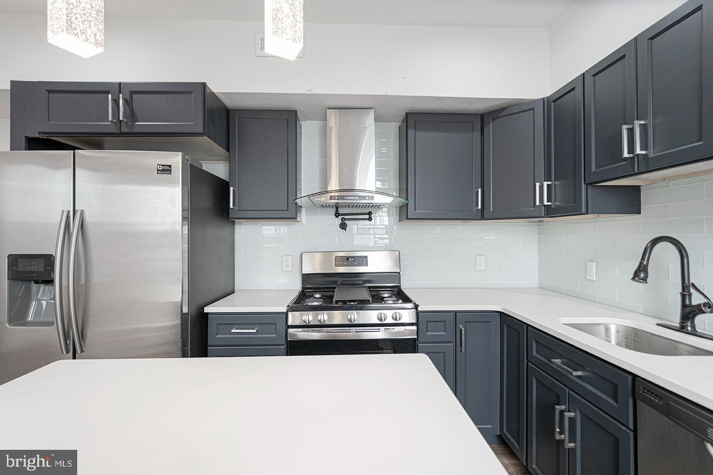 POINT BREEZE - Residential Lease