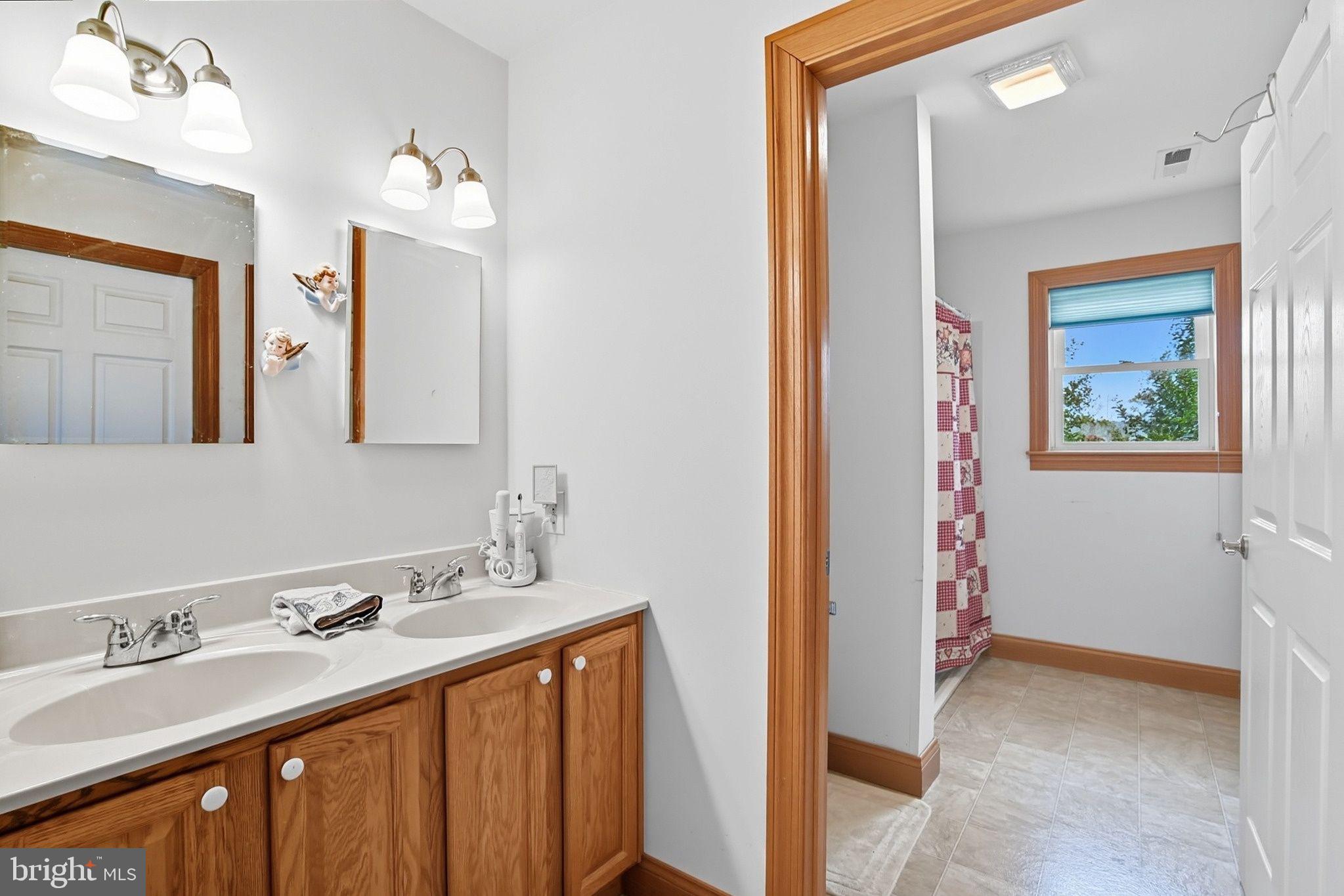 NECK DISTRICT - Residential