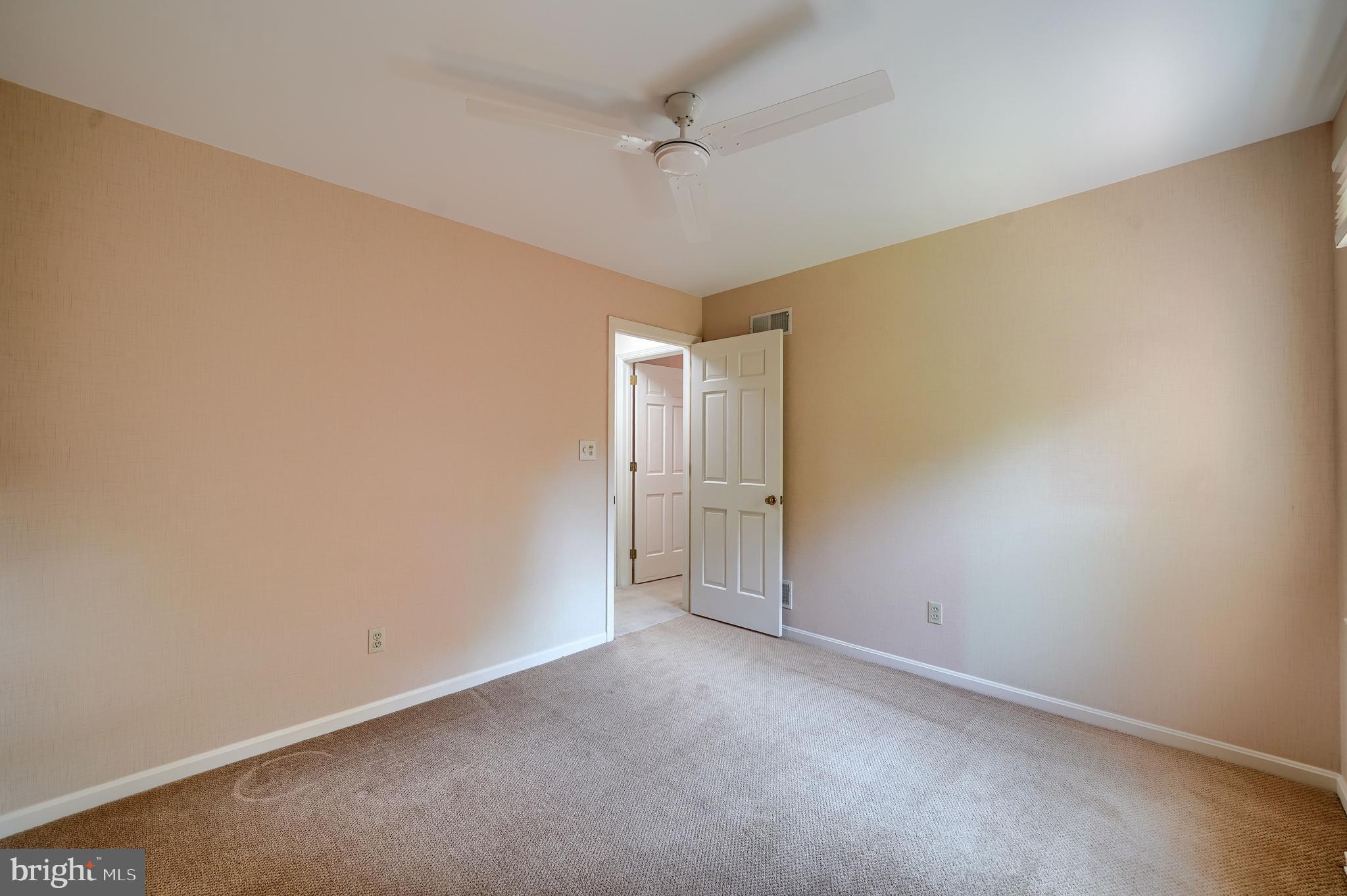 MISSION HILLS - Residential