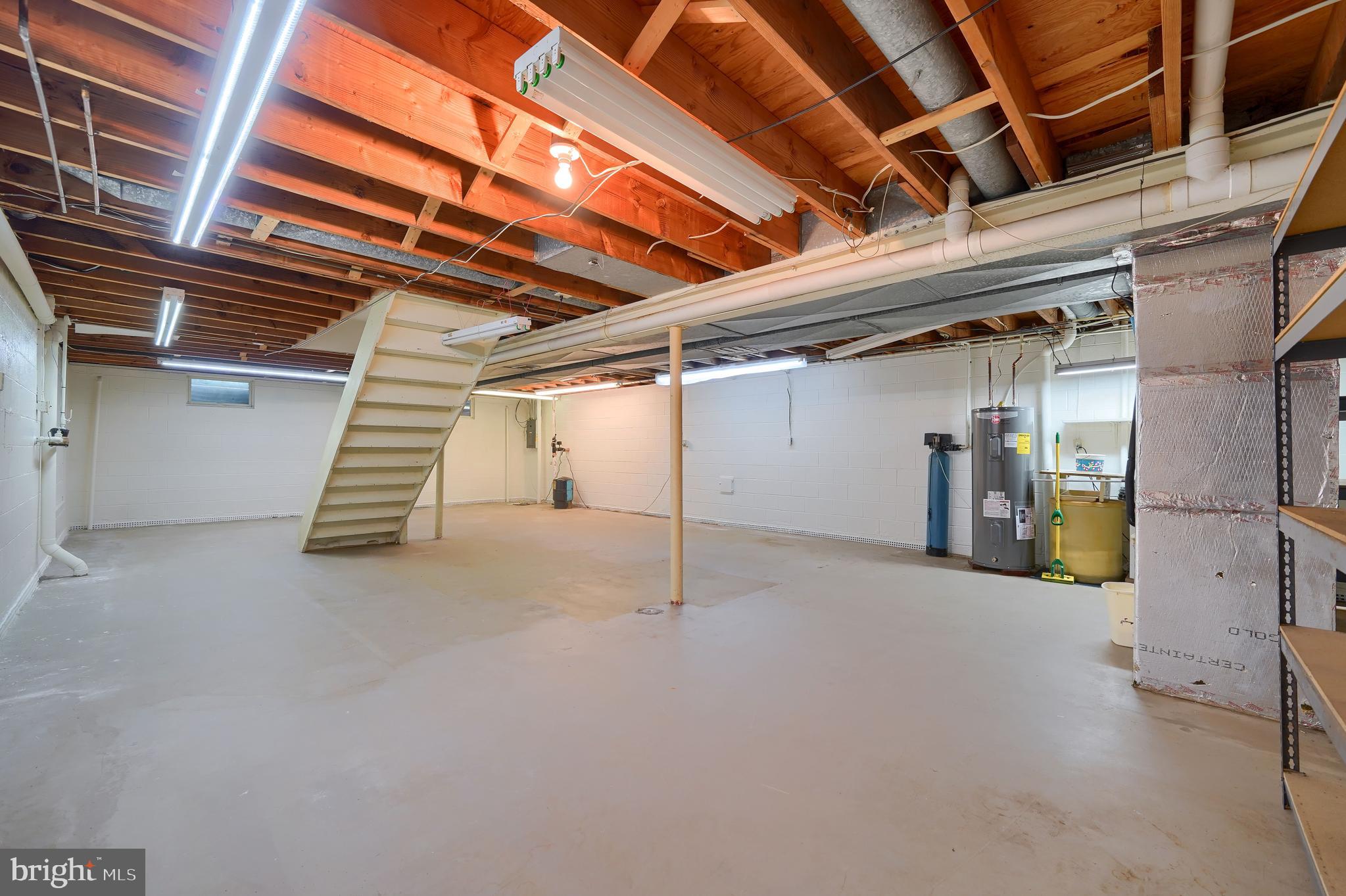 MISSION HILLS - Residential