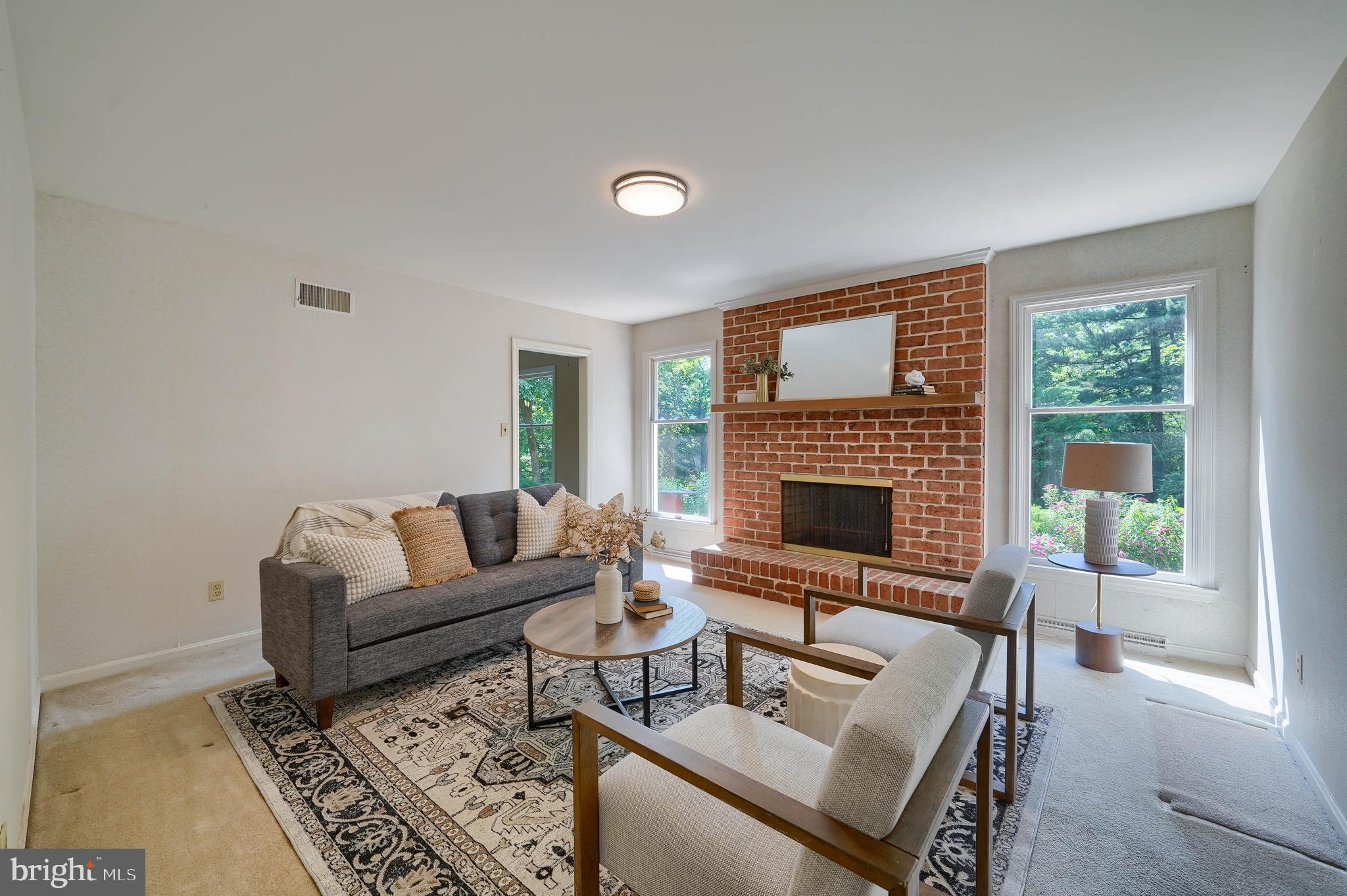 MISSION HILLS - Residential