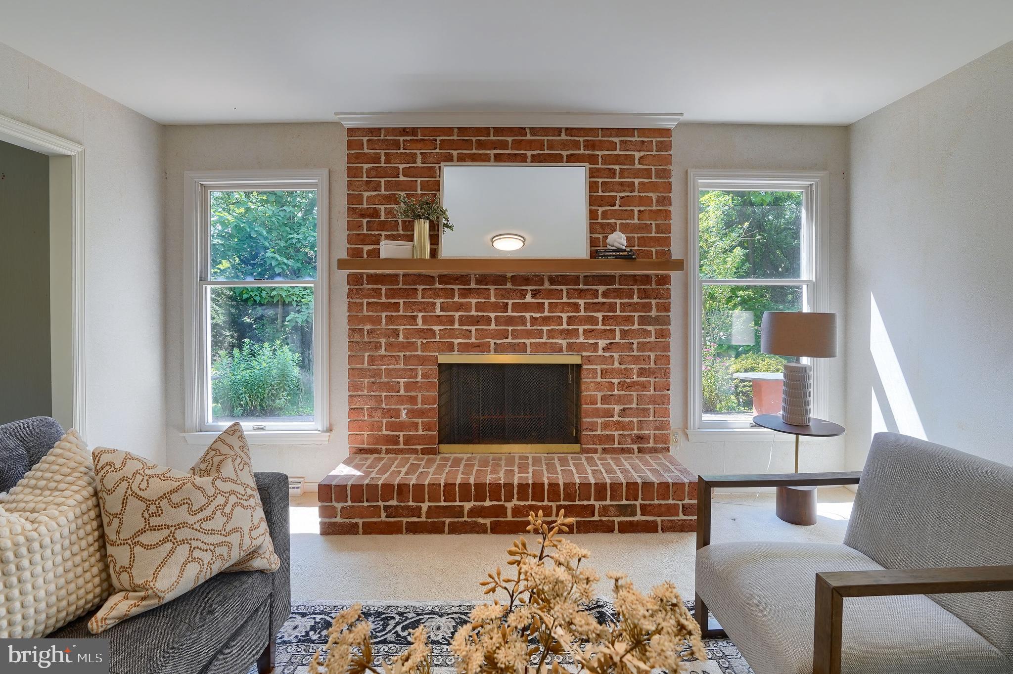 MISSION HILLS - Residential