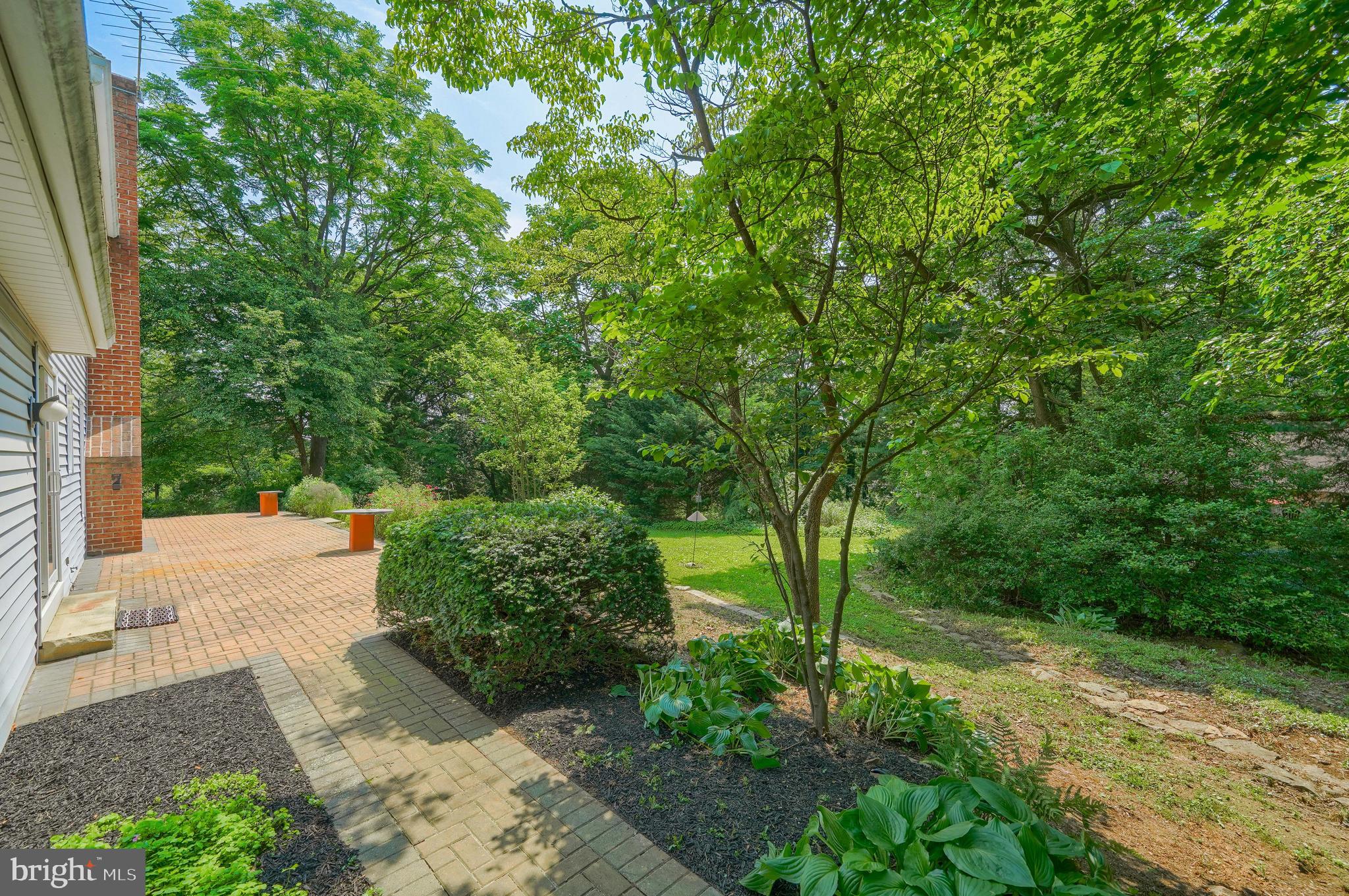 MISSION HILLS - Residential