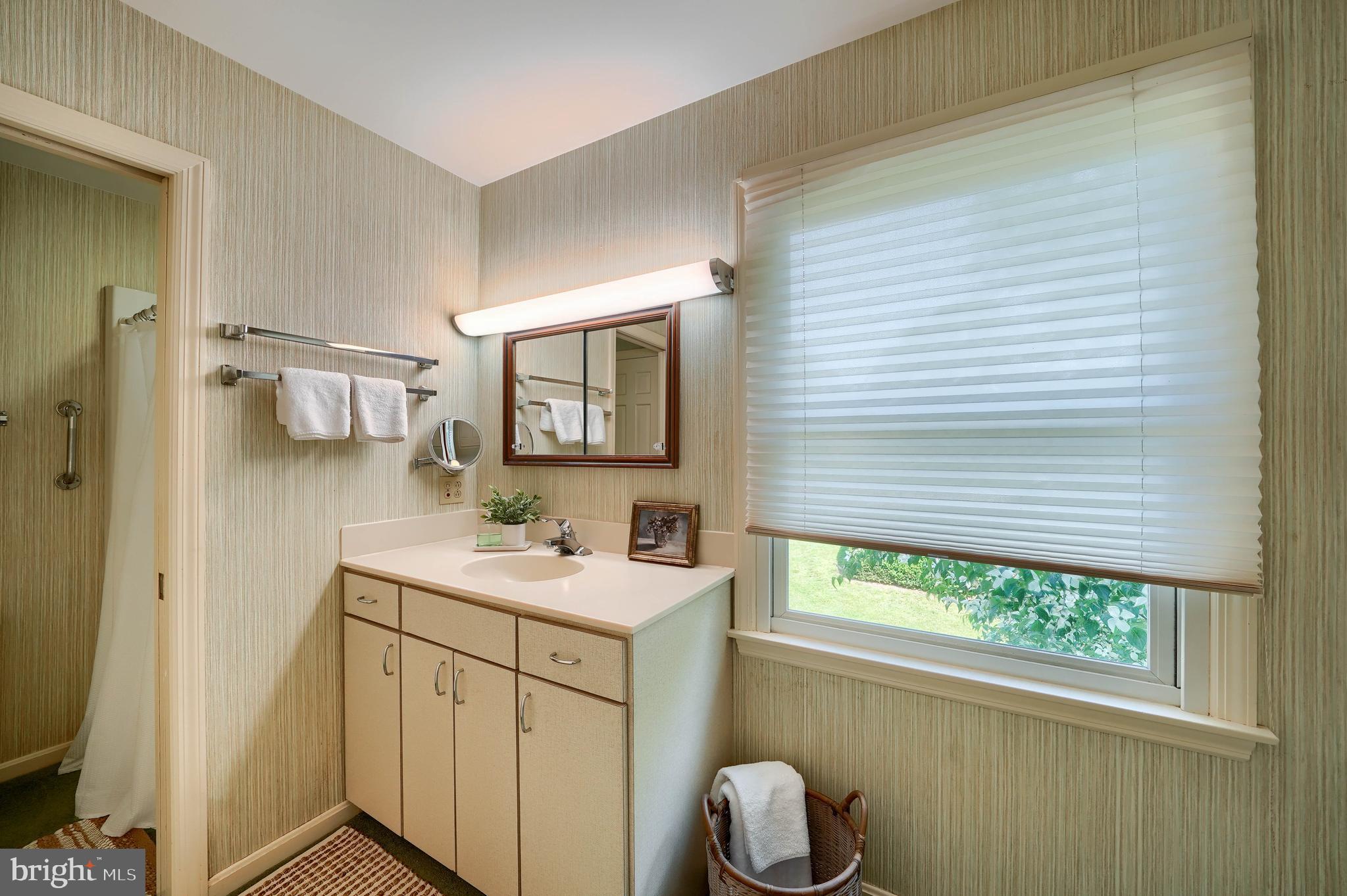 MISSION HILLS - Residential