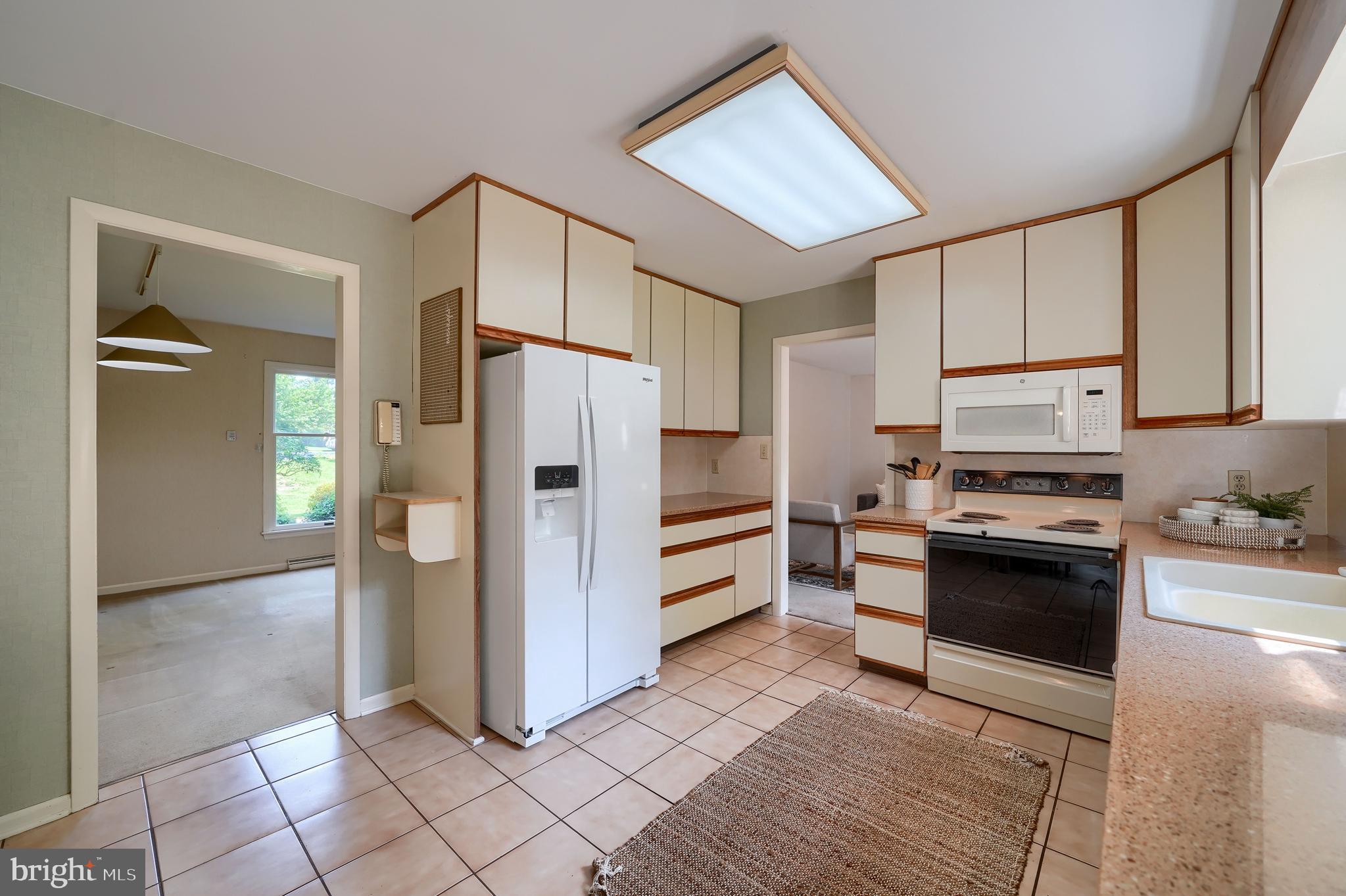 MISSION HILLS - Residential