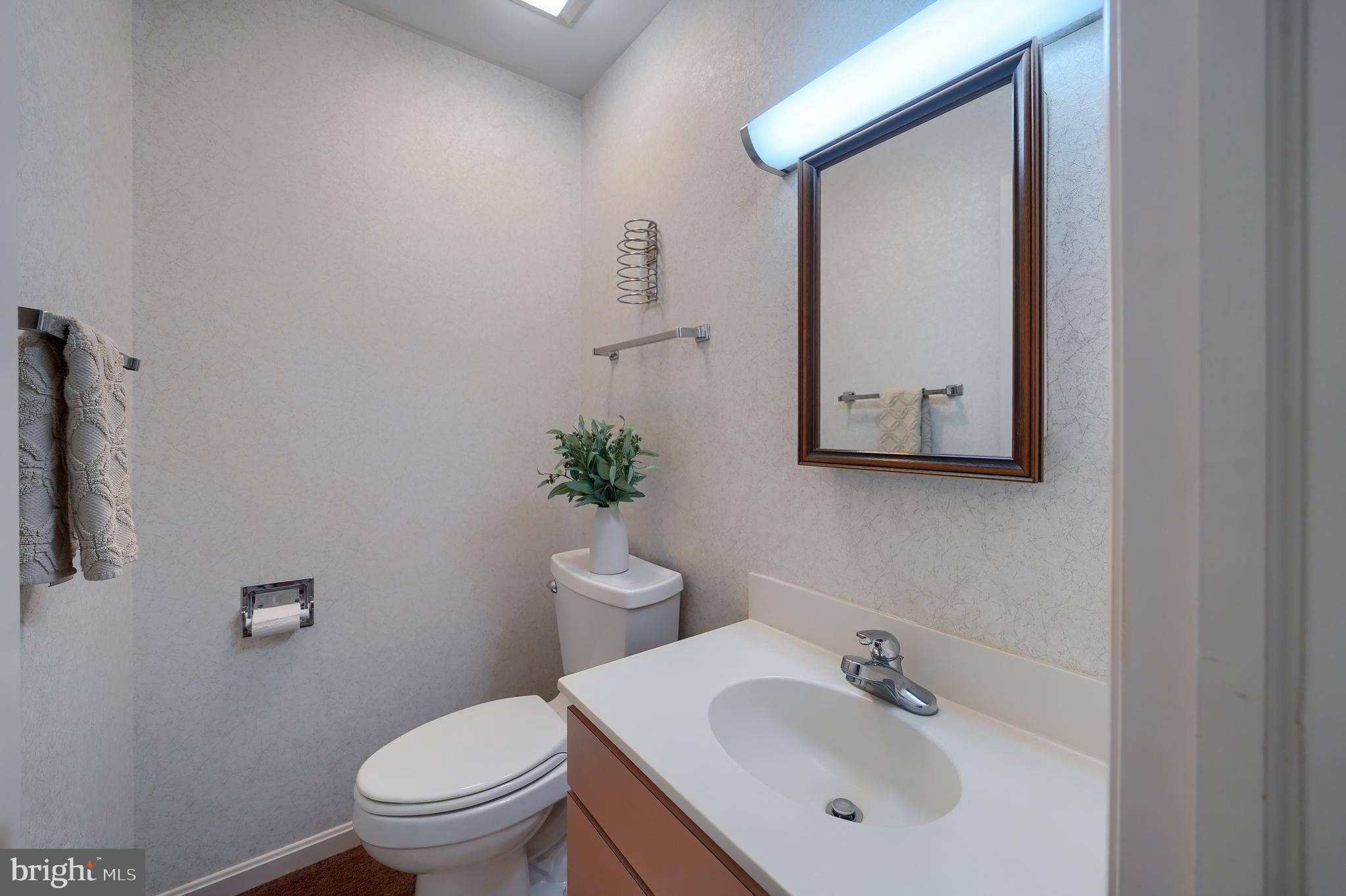 MISSION HILLS - Residential