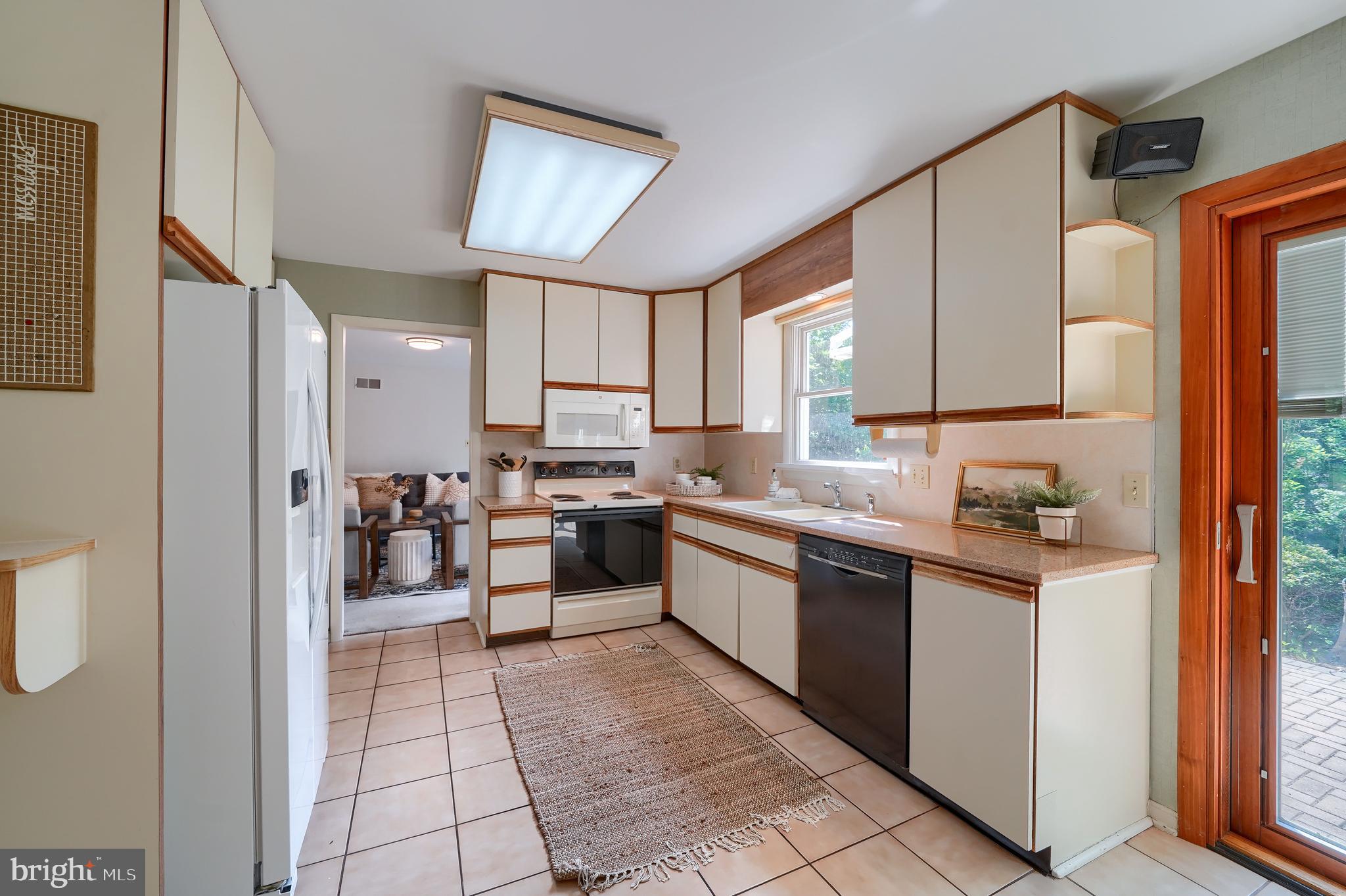 MISSION HILLS - Residential