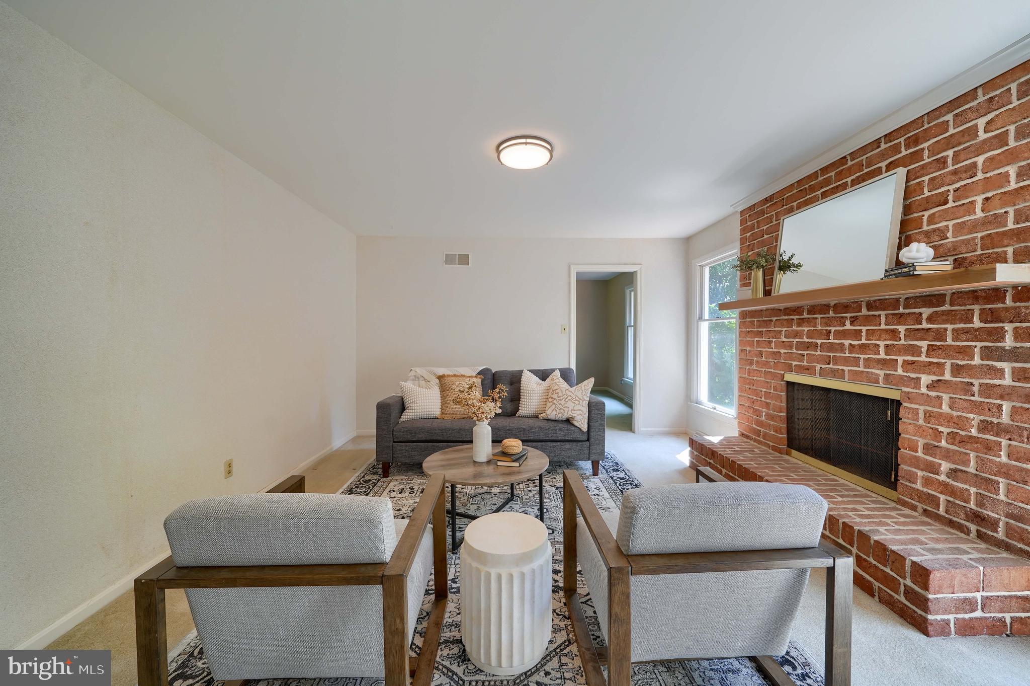 MISSION HILLS - Residential