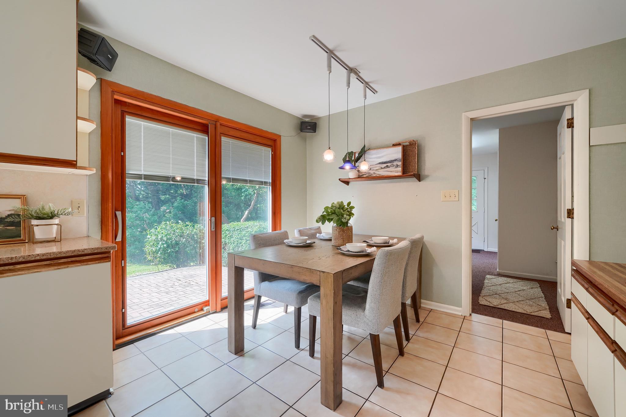 MISSION HILLS - Residential