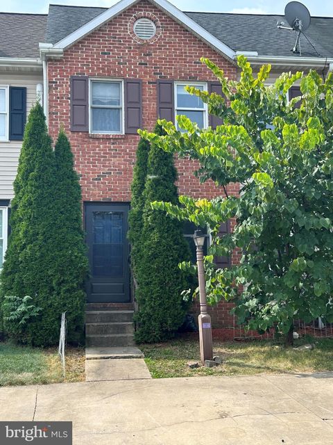 Photo of 222 Heatherwood Drive, EPHRATA, PA 17522 (MLS # PALA2077044)