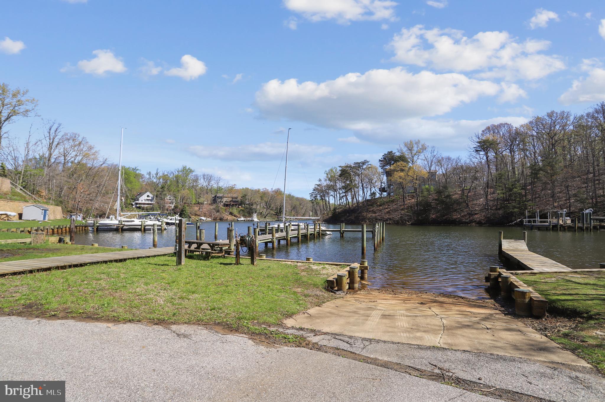 SEVERN GROVE - Residential