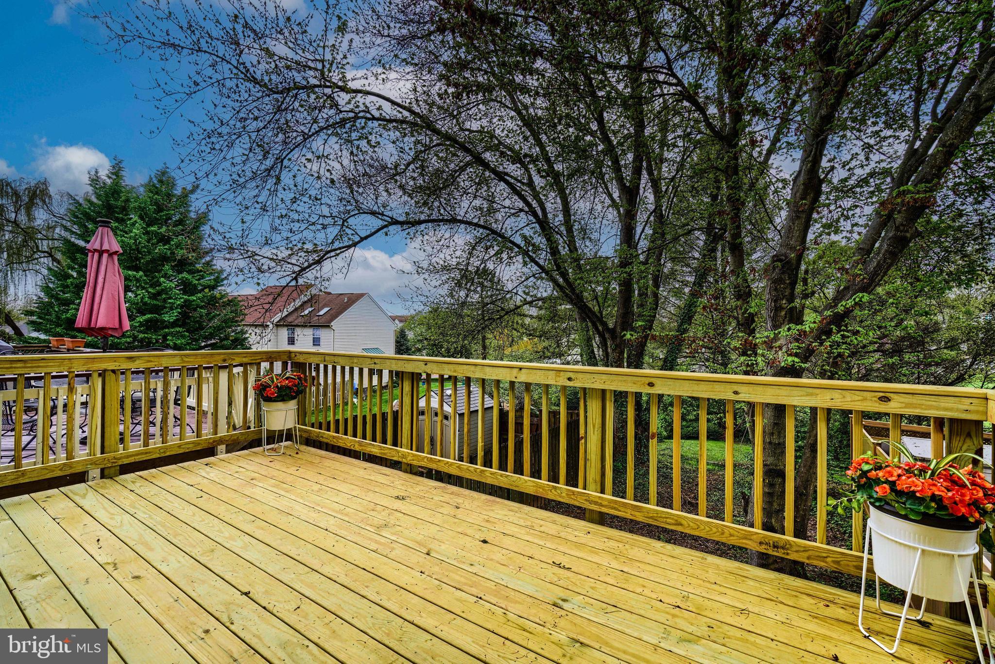 CONSTANT FRIENDSHIP - Residential