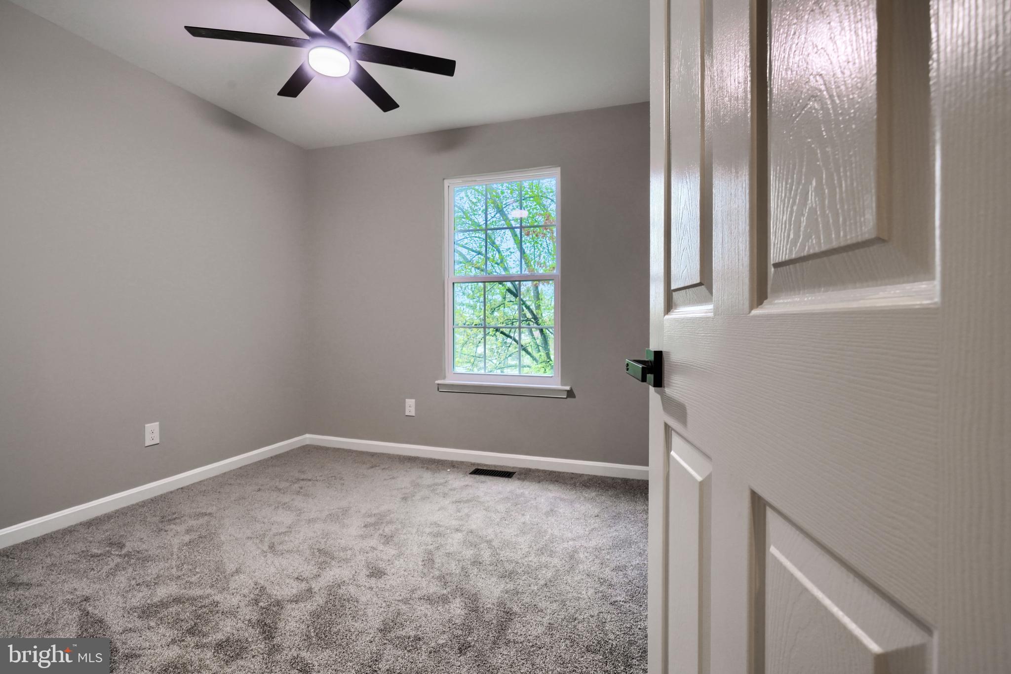 CONSTANT FRIENDSHIP - Residential