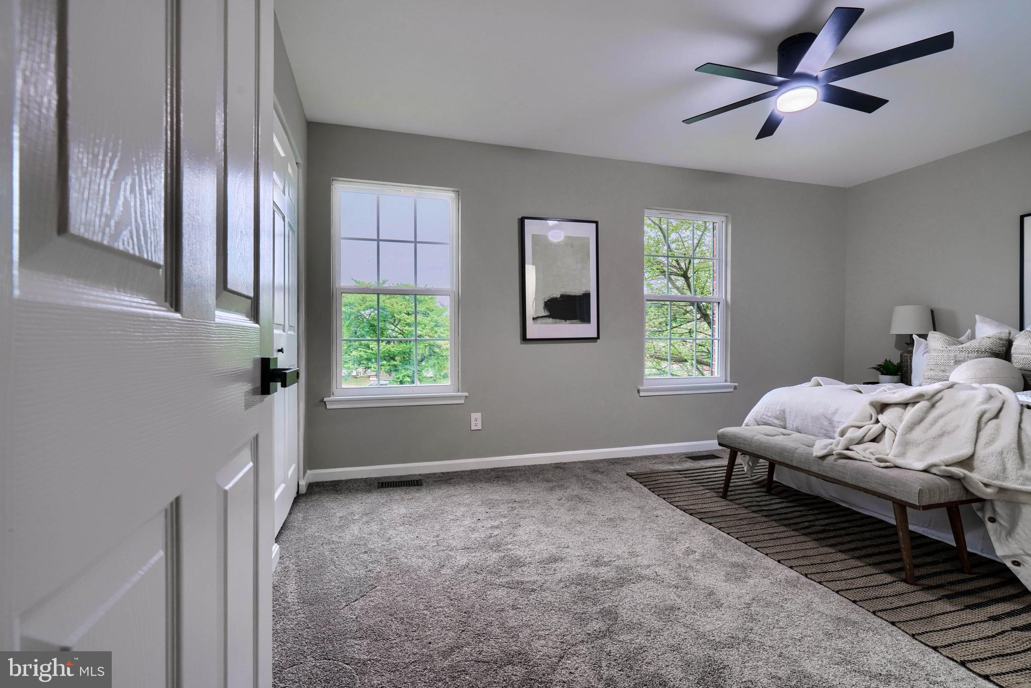 CONSTANT FRIENDSHIP - Residential