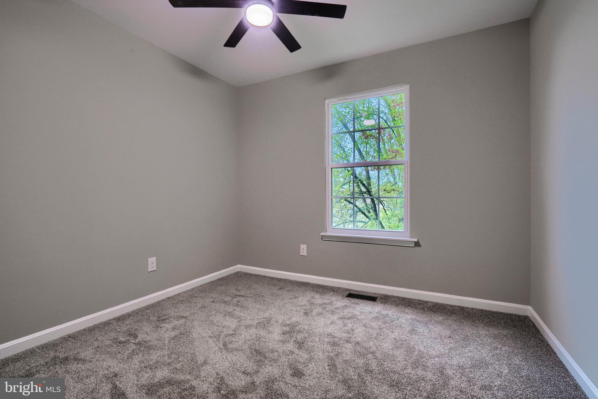 CONSTANT FRIENDSHIP - Residential