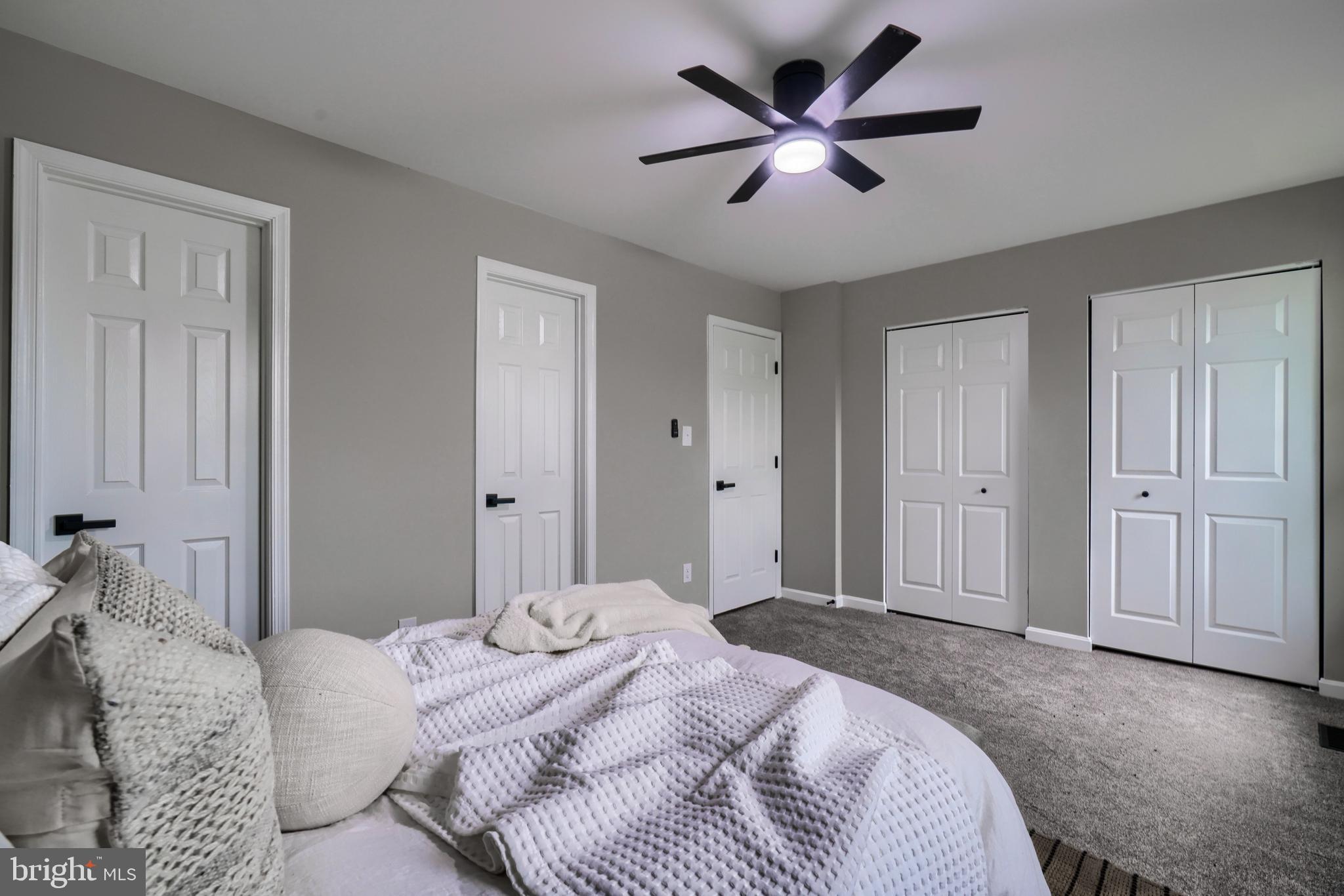 CONSTANT FRIENDSHIP - Residential