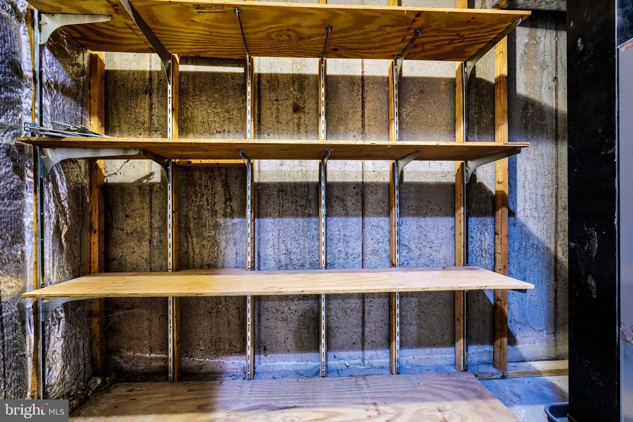 CONSTANT FRIENDSHIP - Residential