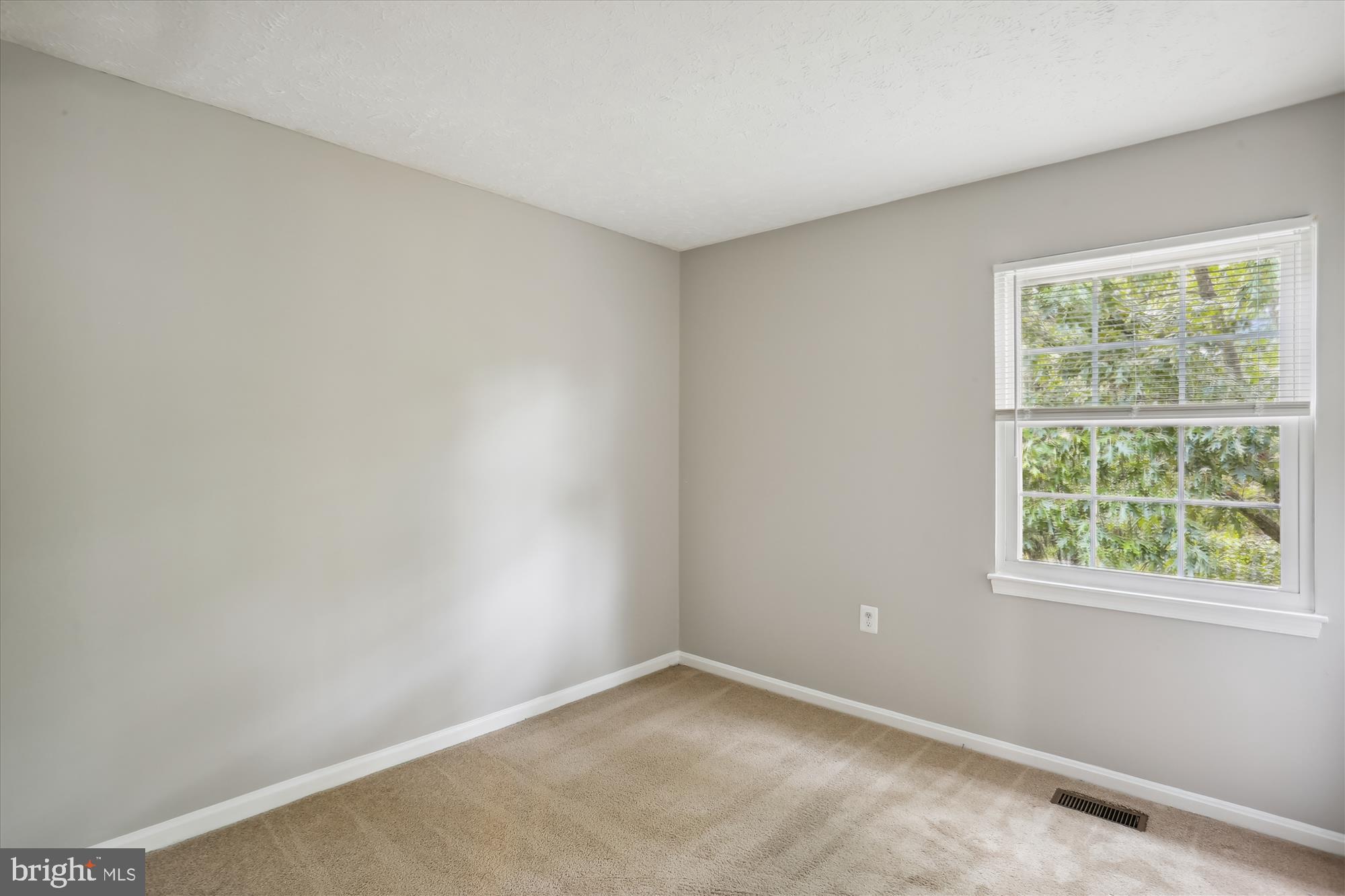 THE COLONY - Residential Lease