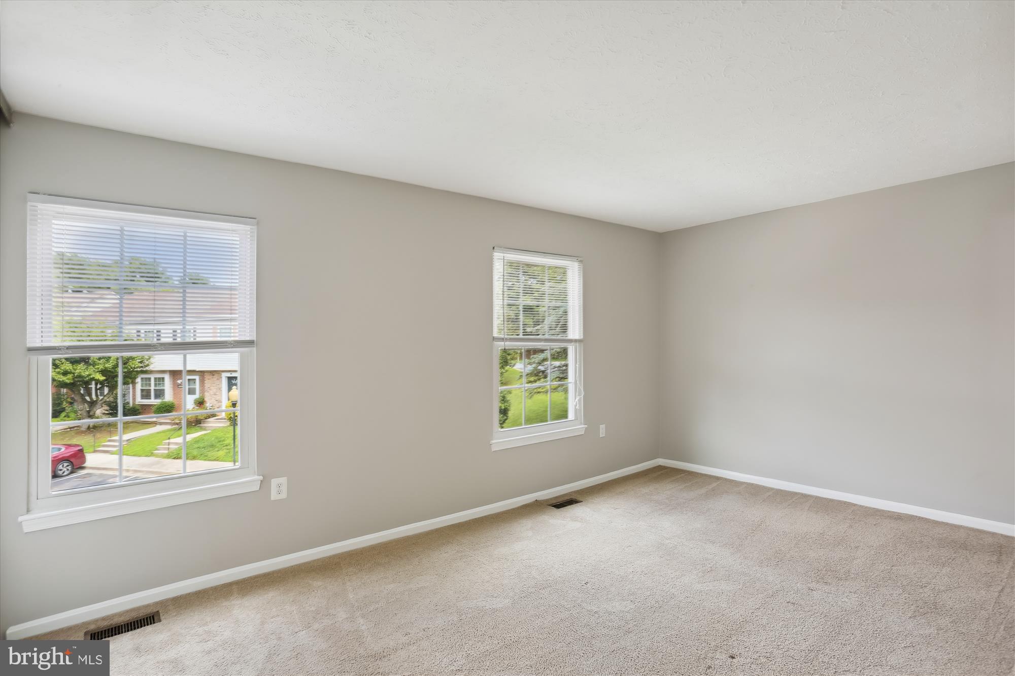 THE COLONY - Residential Lease