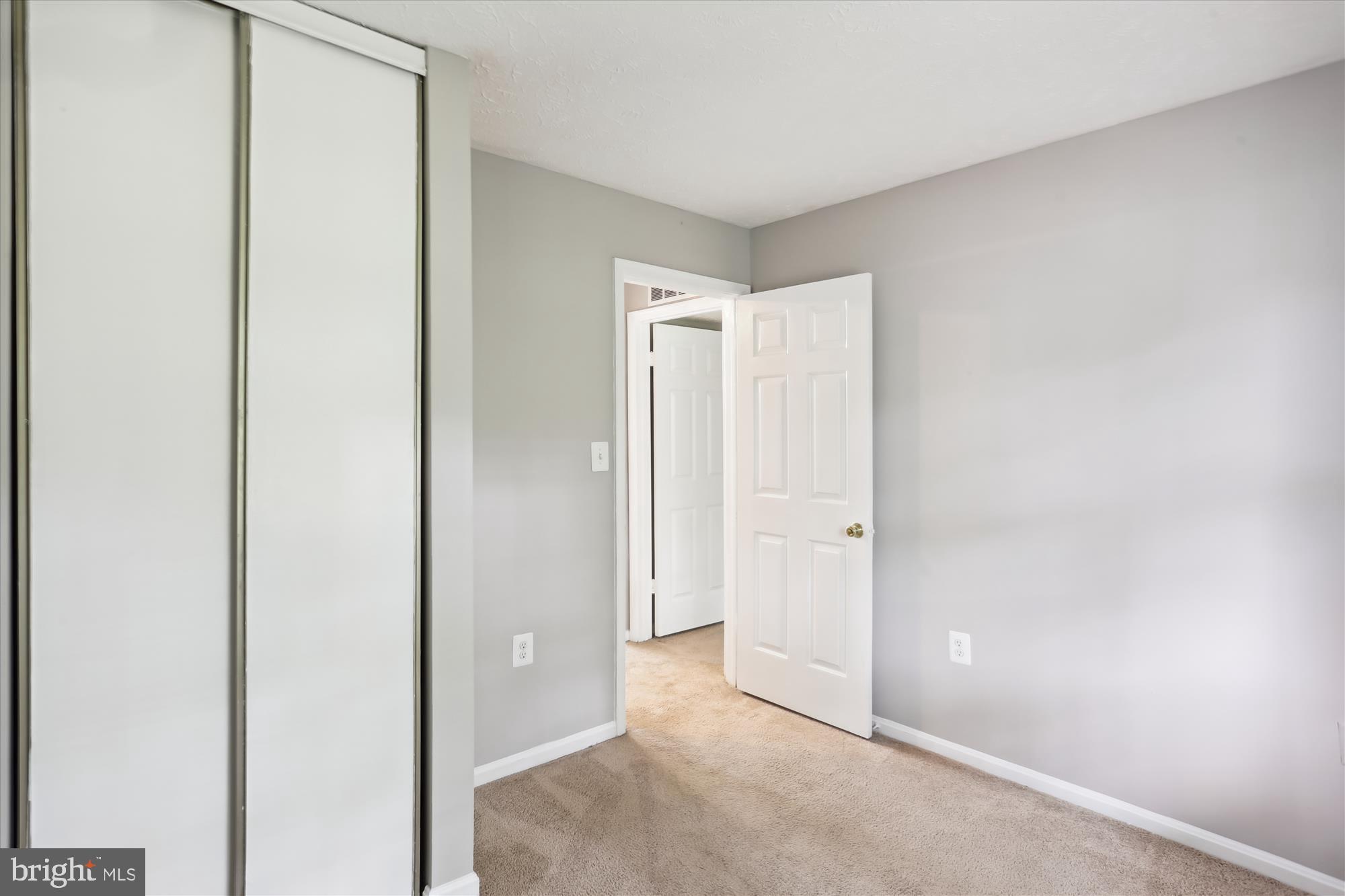 THE COLONY - Residential Lease