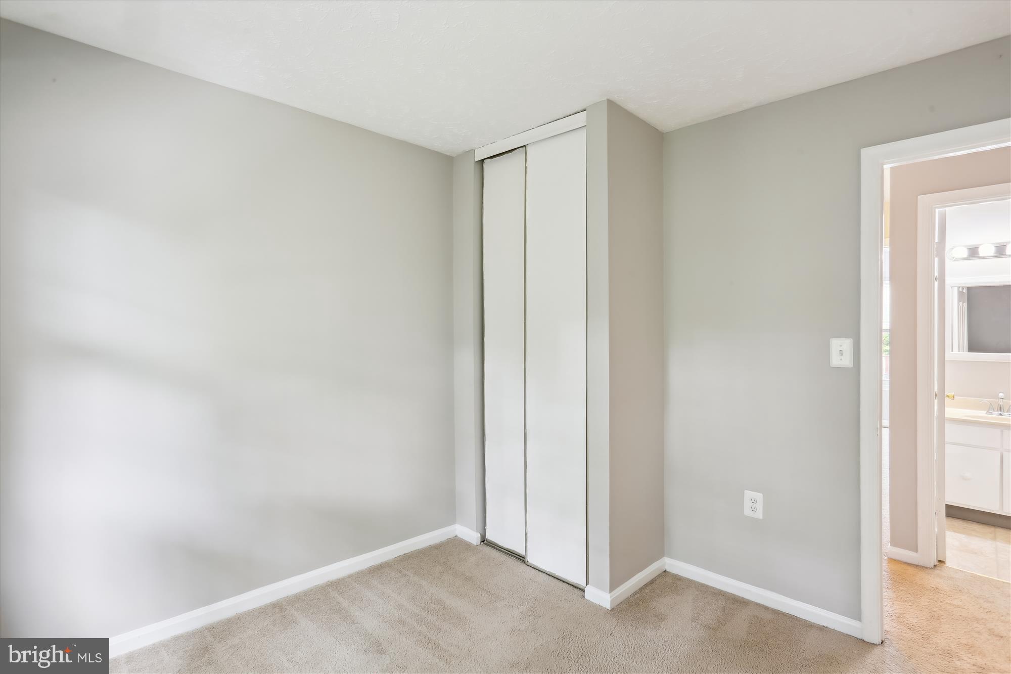 THE COLONY - Residential Lease