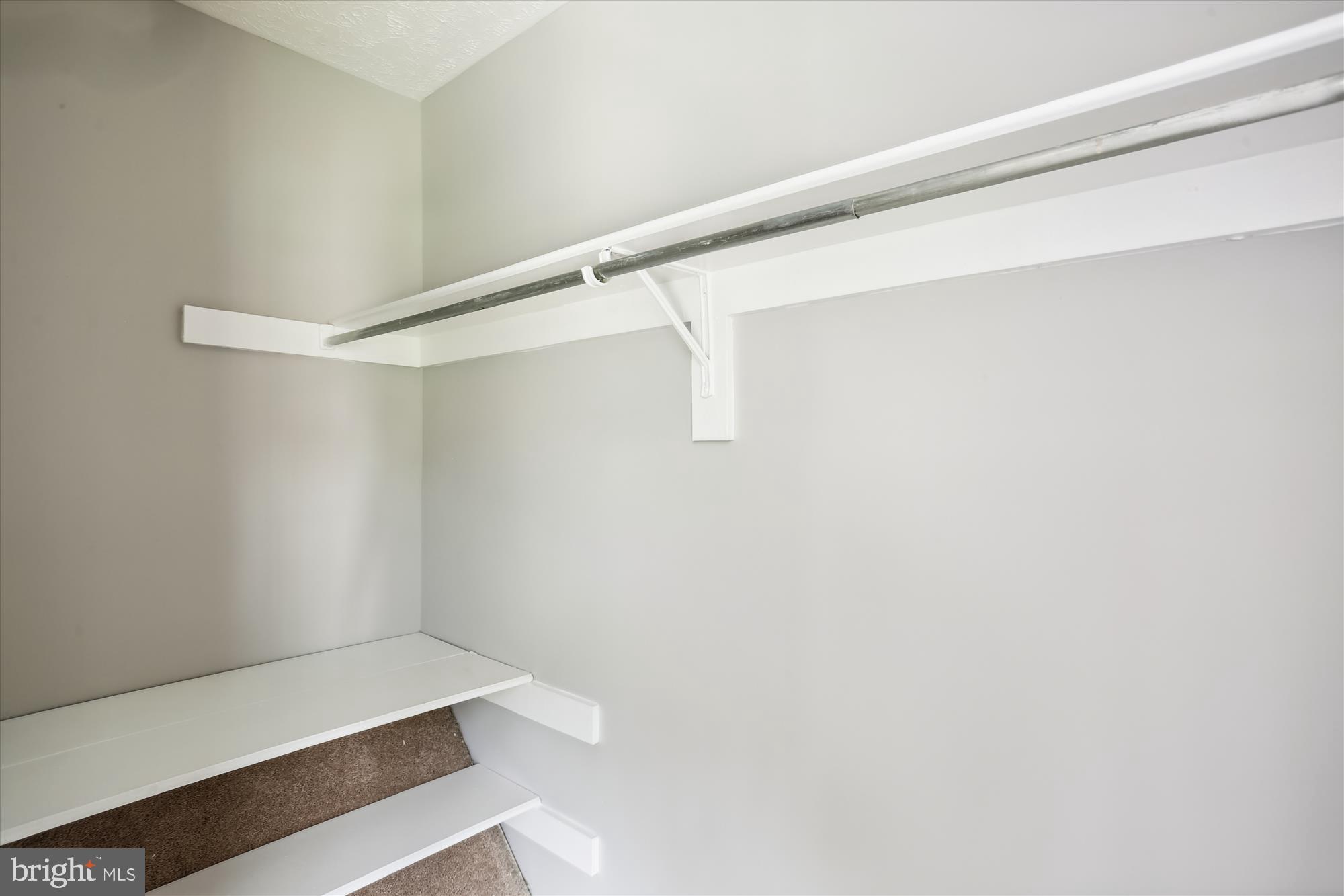 THE COLONY - Residential Lease