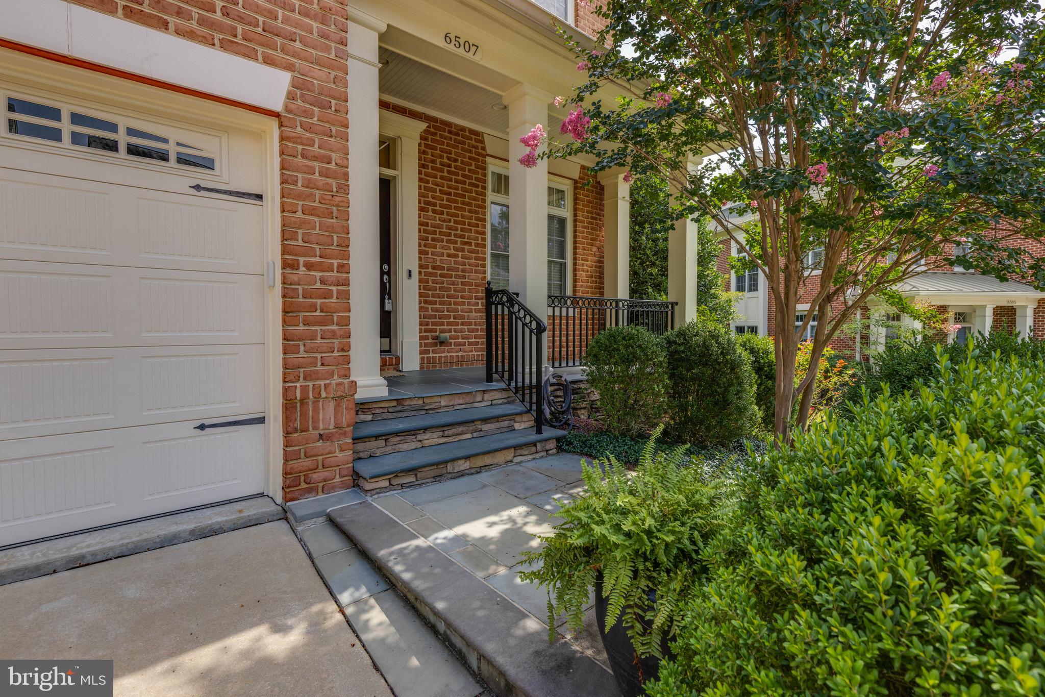 CLOISTERS AT CHARLES III - Residential