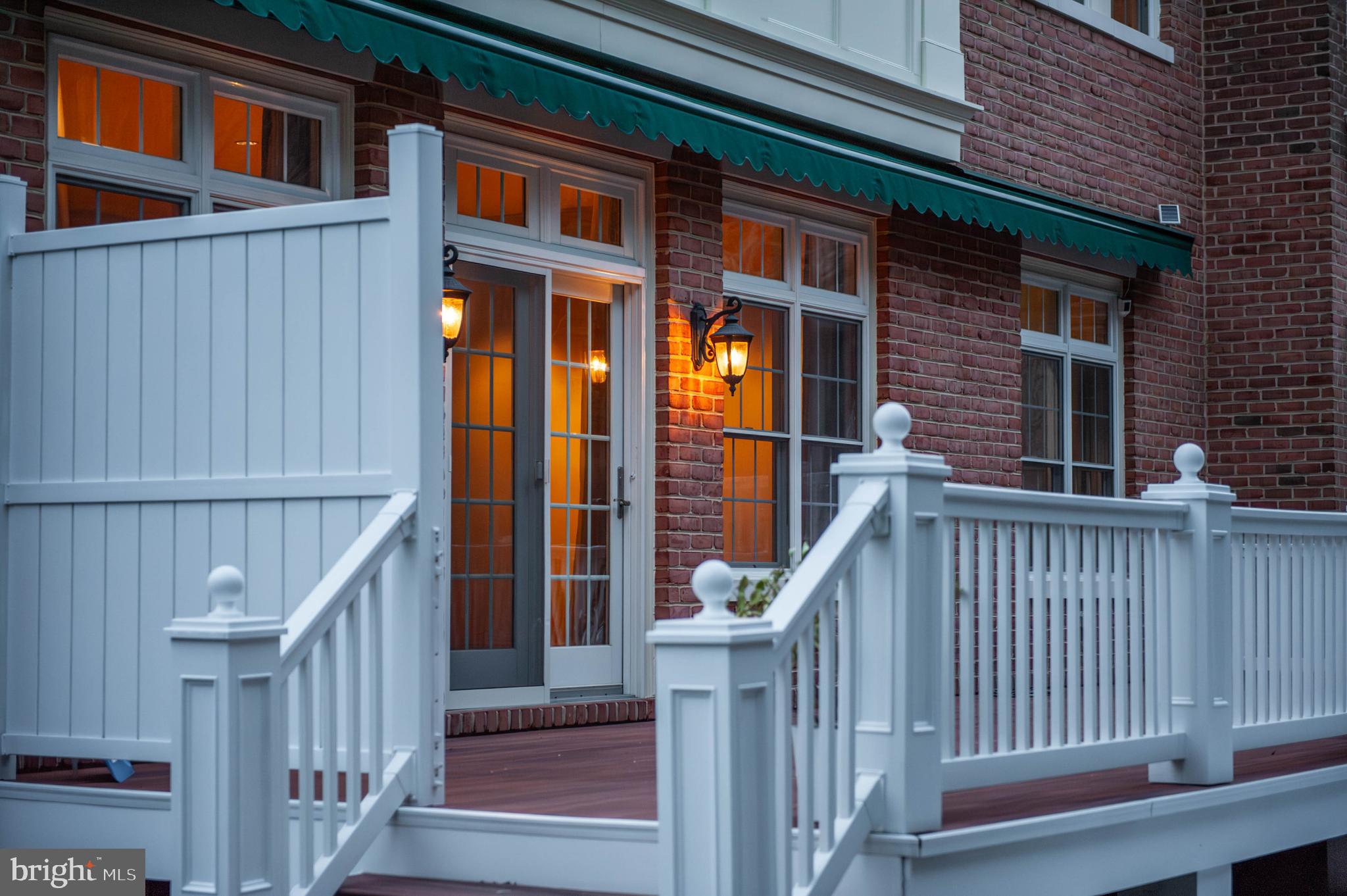 CLOISTERS AT CHARLES III - Residential