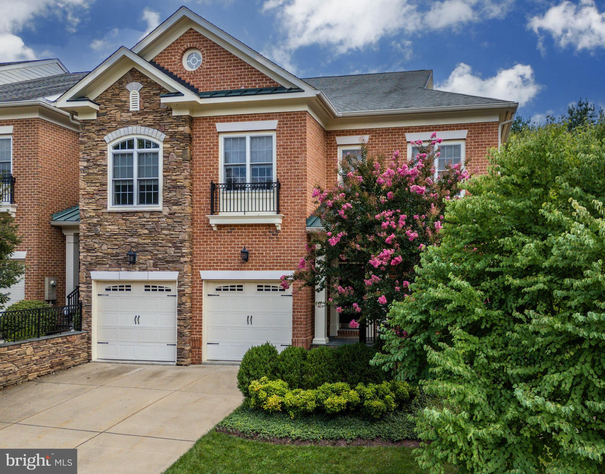 CLOISTERS AT CHARLES III - Residential