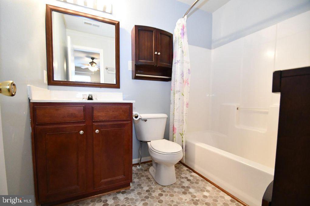 CARRIAGE POINTE AT AQUIA - Residential Lease