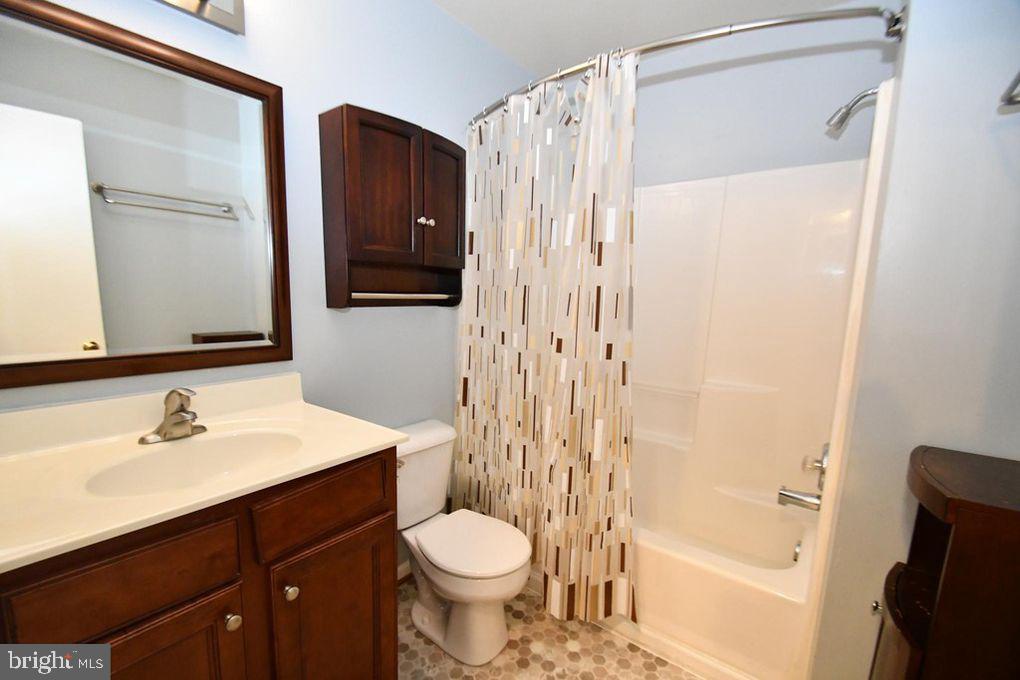 CARRIAGE POINTE AT AQUIA - Residential Lease