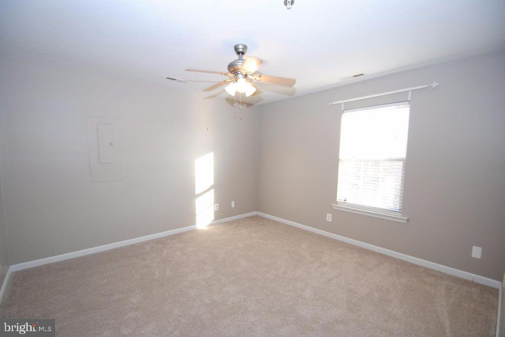 CARRIAGE POINTE AT AQUIA - Residential Lease