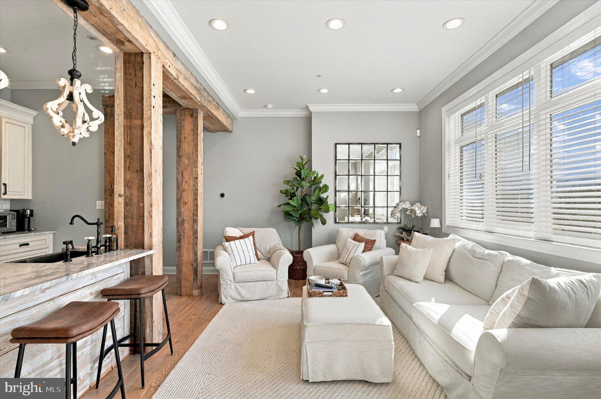 853 N 15TH STREET 1