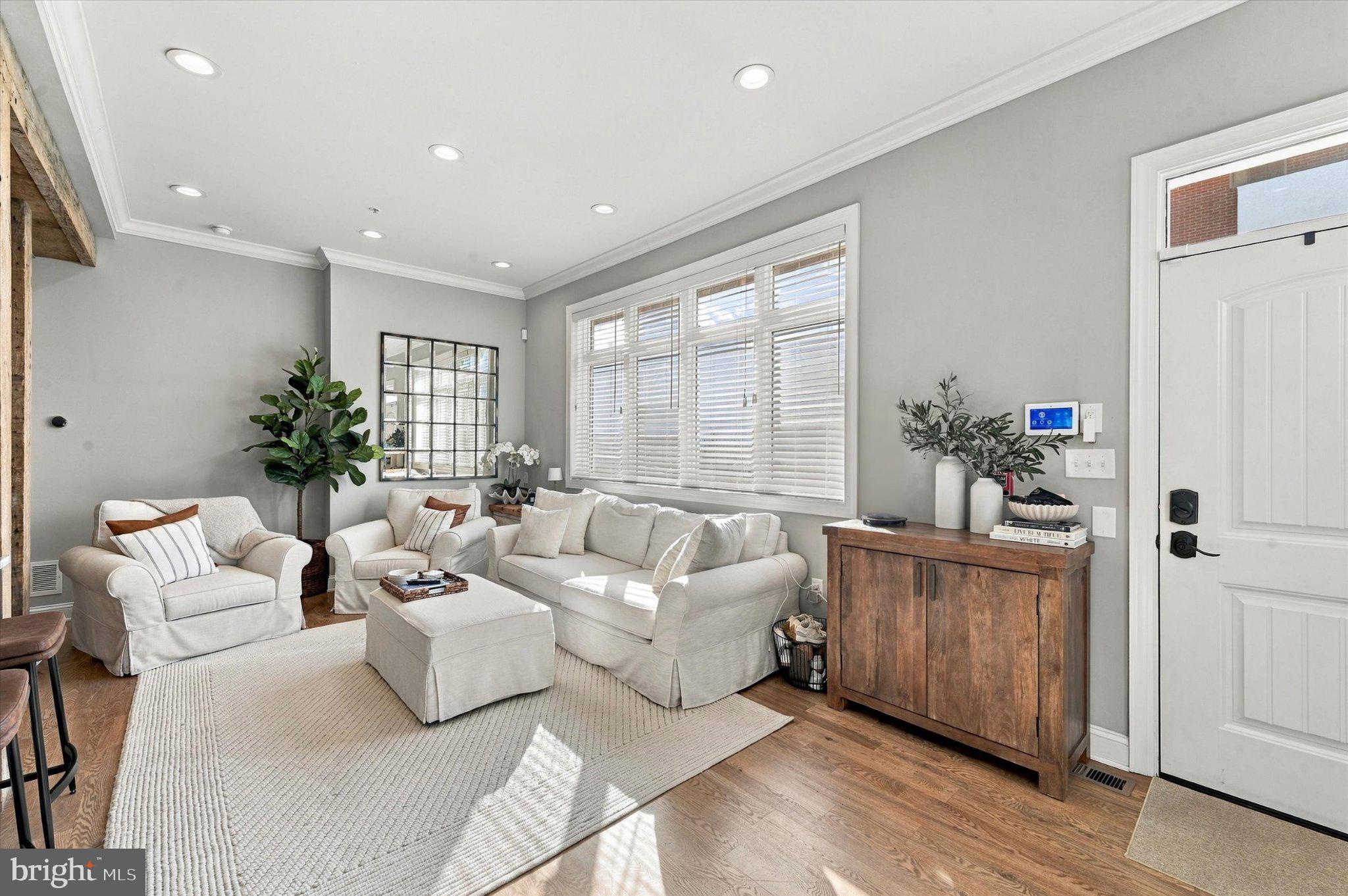 853 N 15TH STREET 1