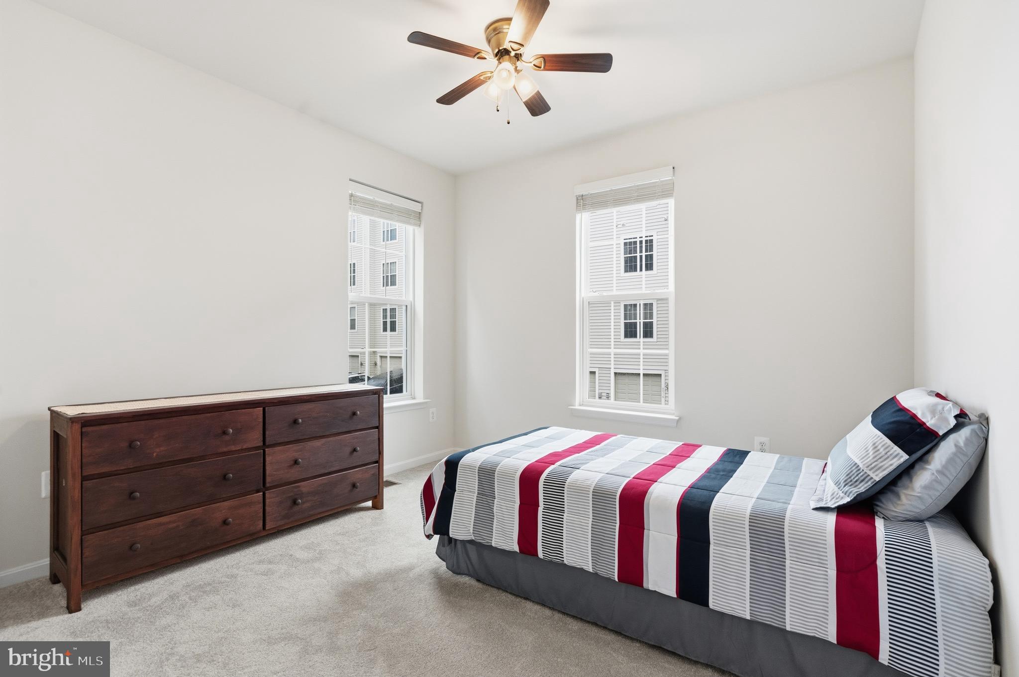 LEE SQUARE - Residential