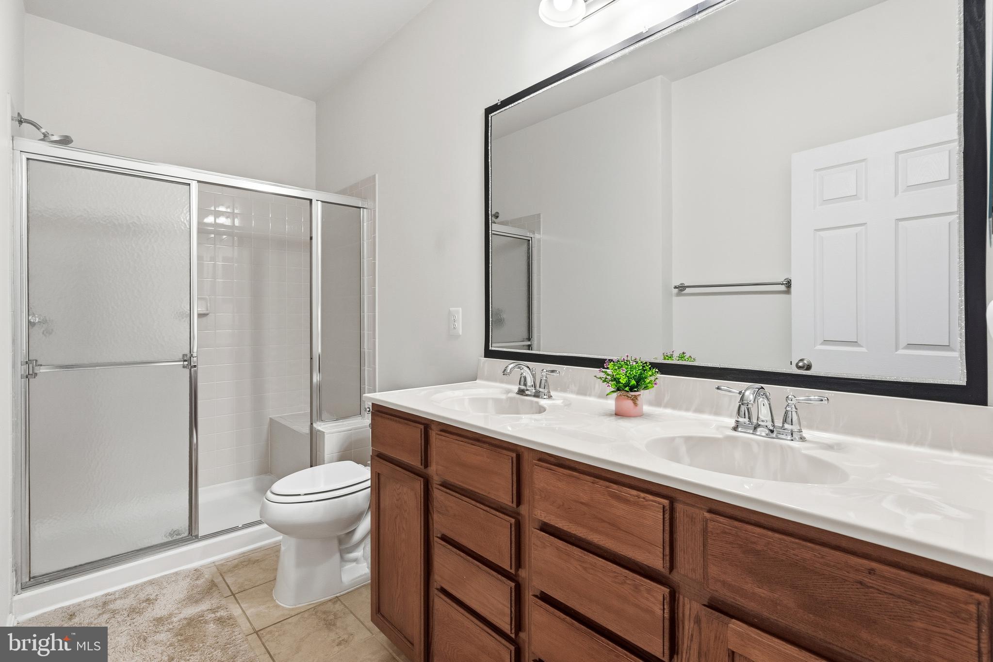 LEE SQUARE - Residential