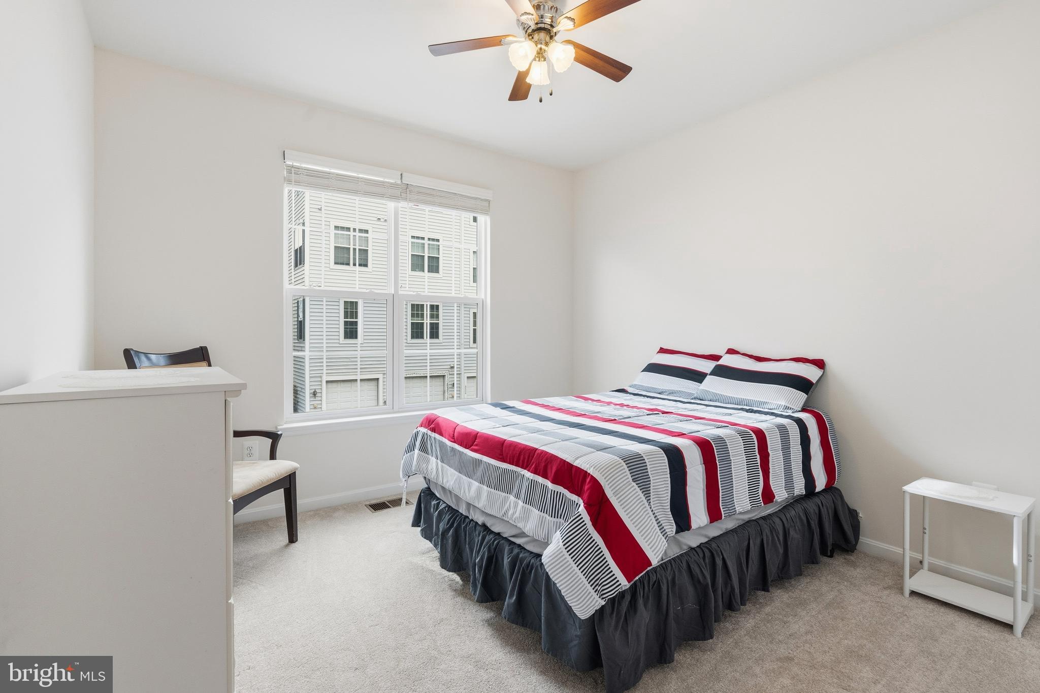 LEE SQUARE - Residential