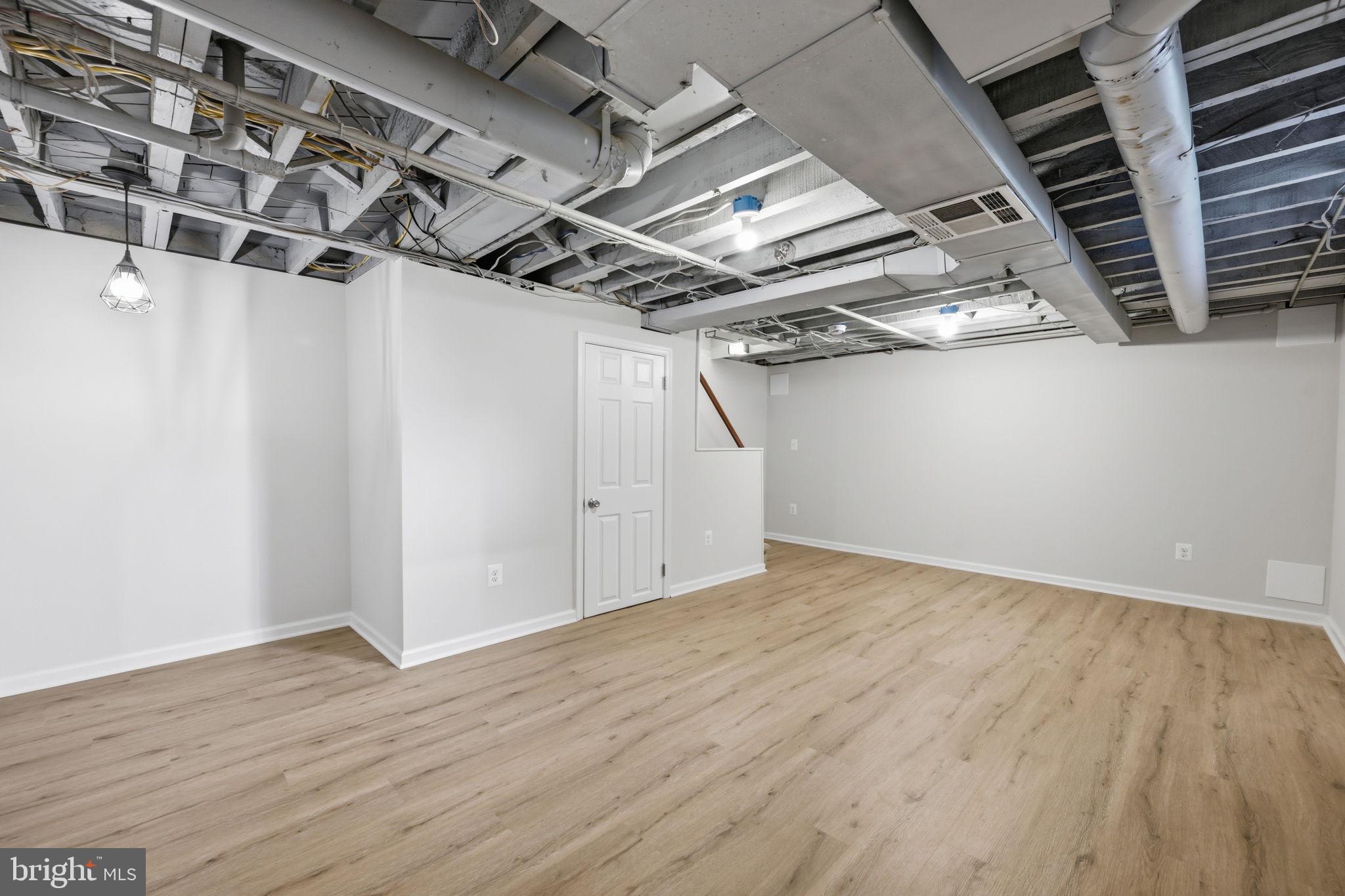 AIRAGE VILLAGE - Residential