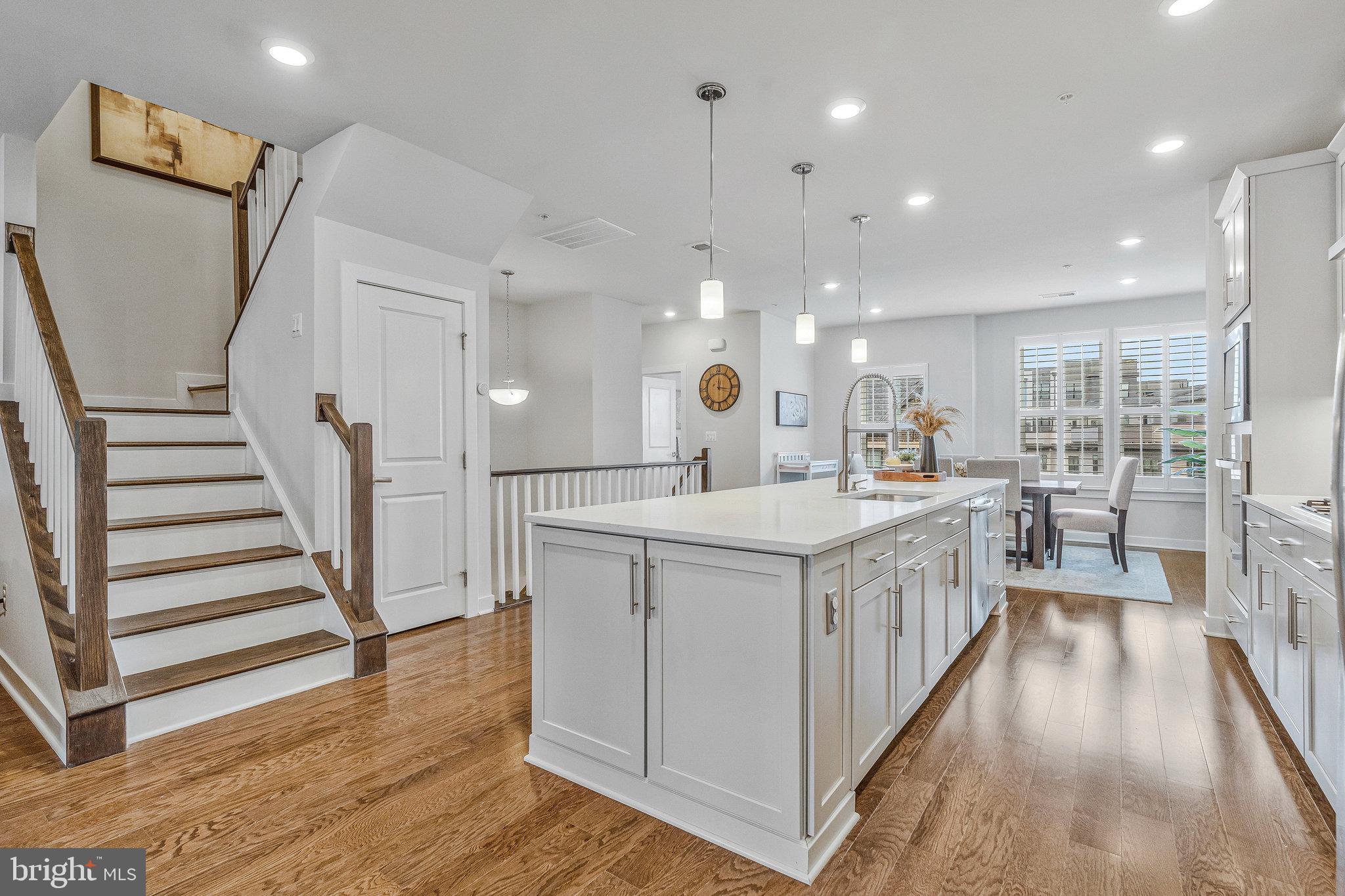 13240 LAKE WOODLAND WAY 5F