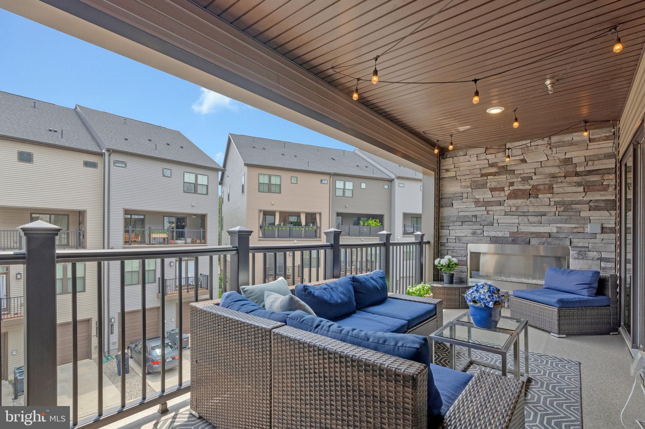 WATERVIEW AT WOODLAND PARK - Residential