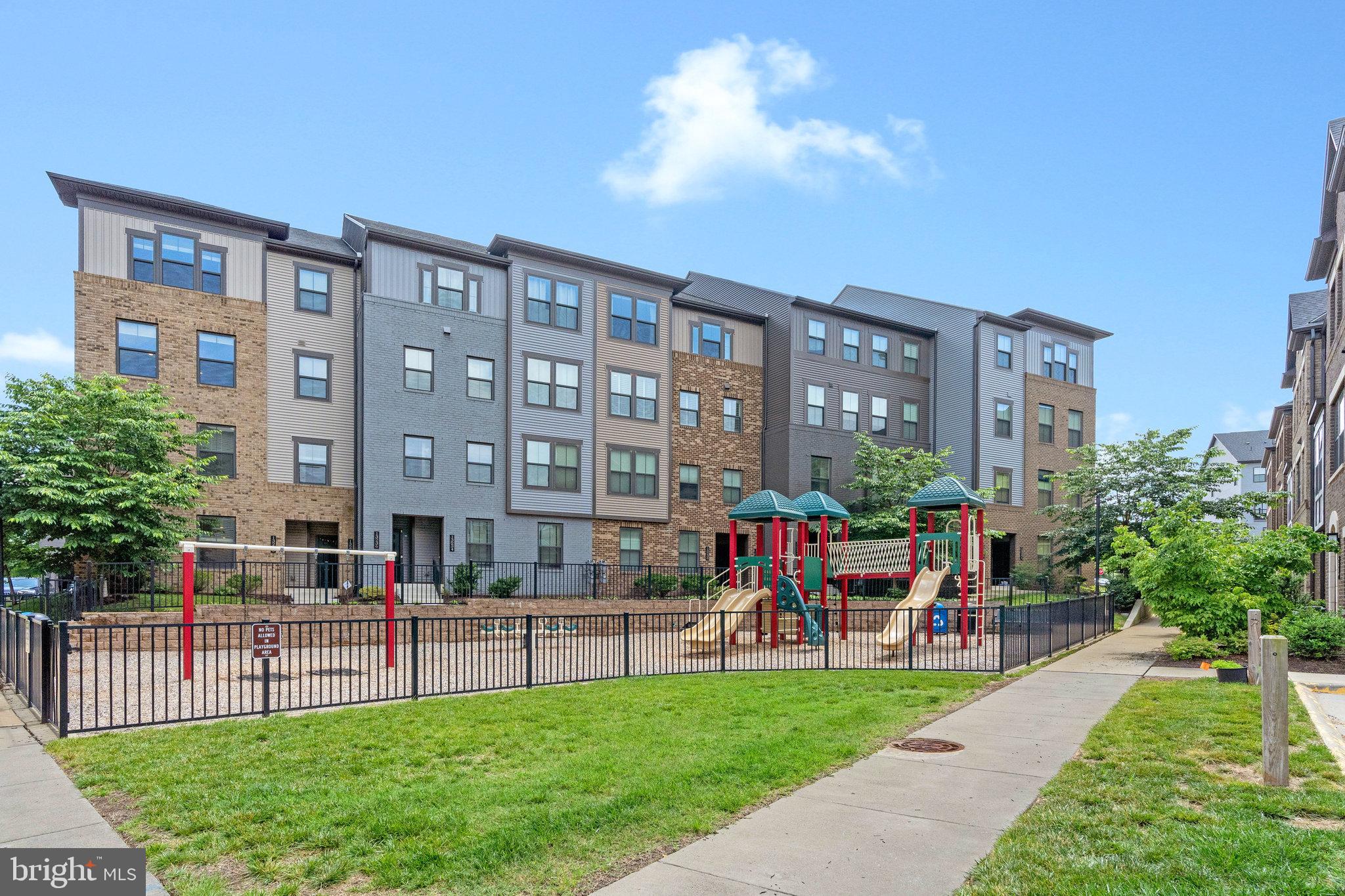 WATERVIEW AT WOODLAND PARK - Residential