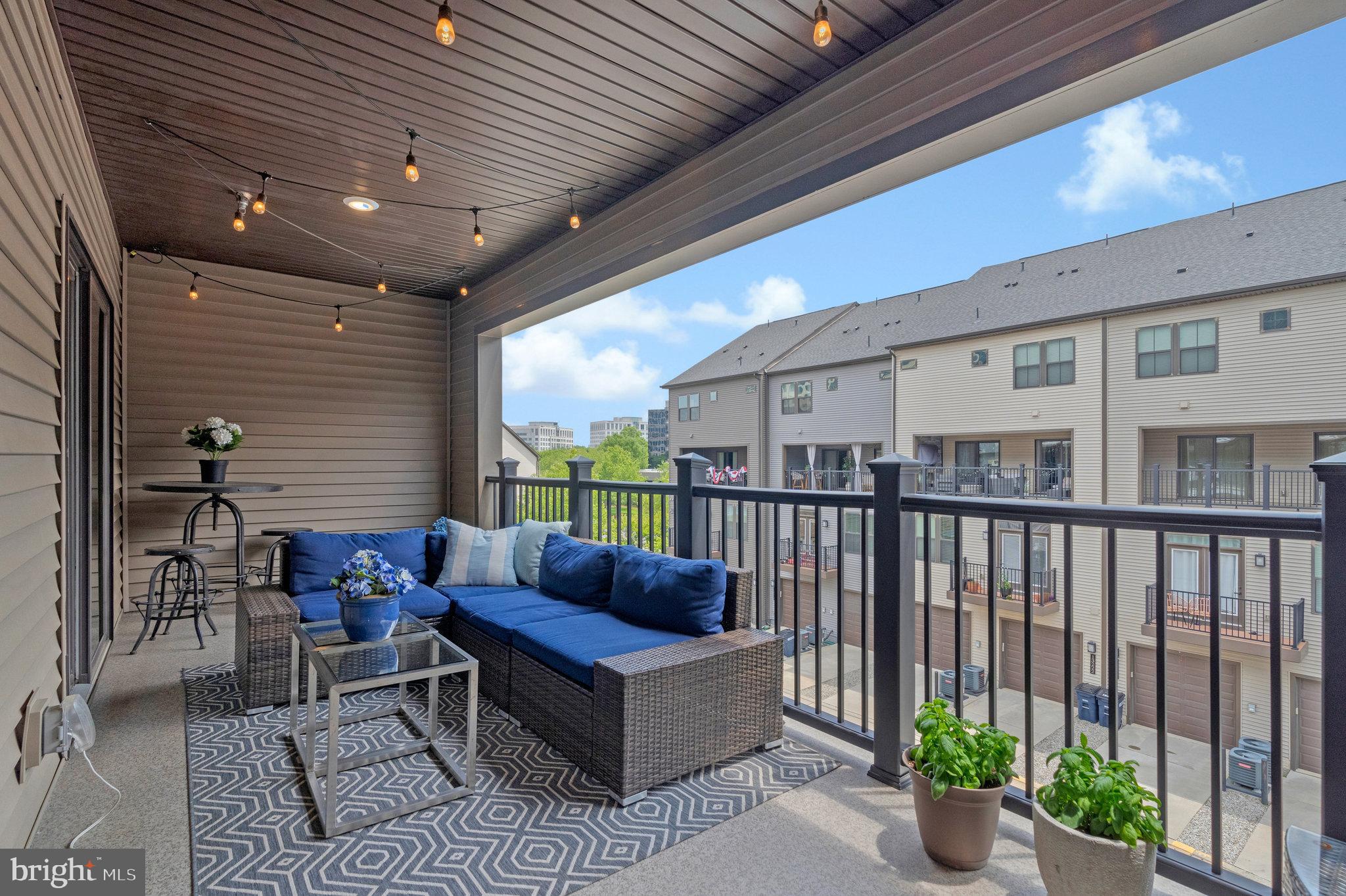 WATERVIEW AT WOODLAND PARK - Residential