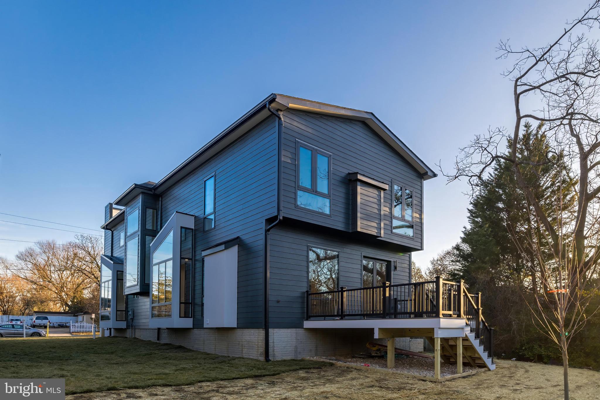 COURTLAND PARK - Residential